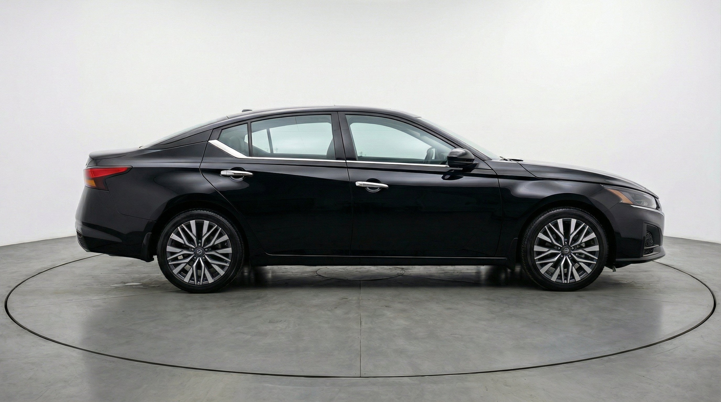 Thumbnail: 2025 Nissan Altima - 11