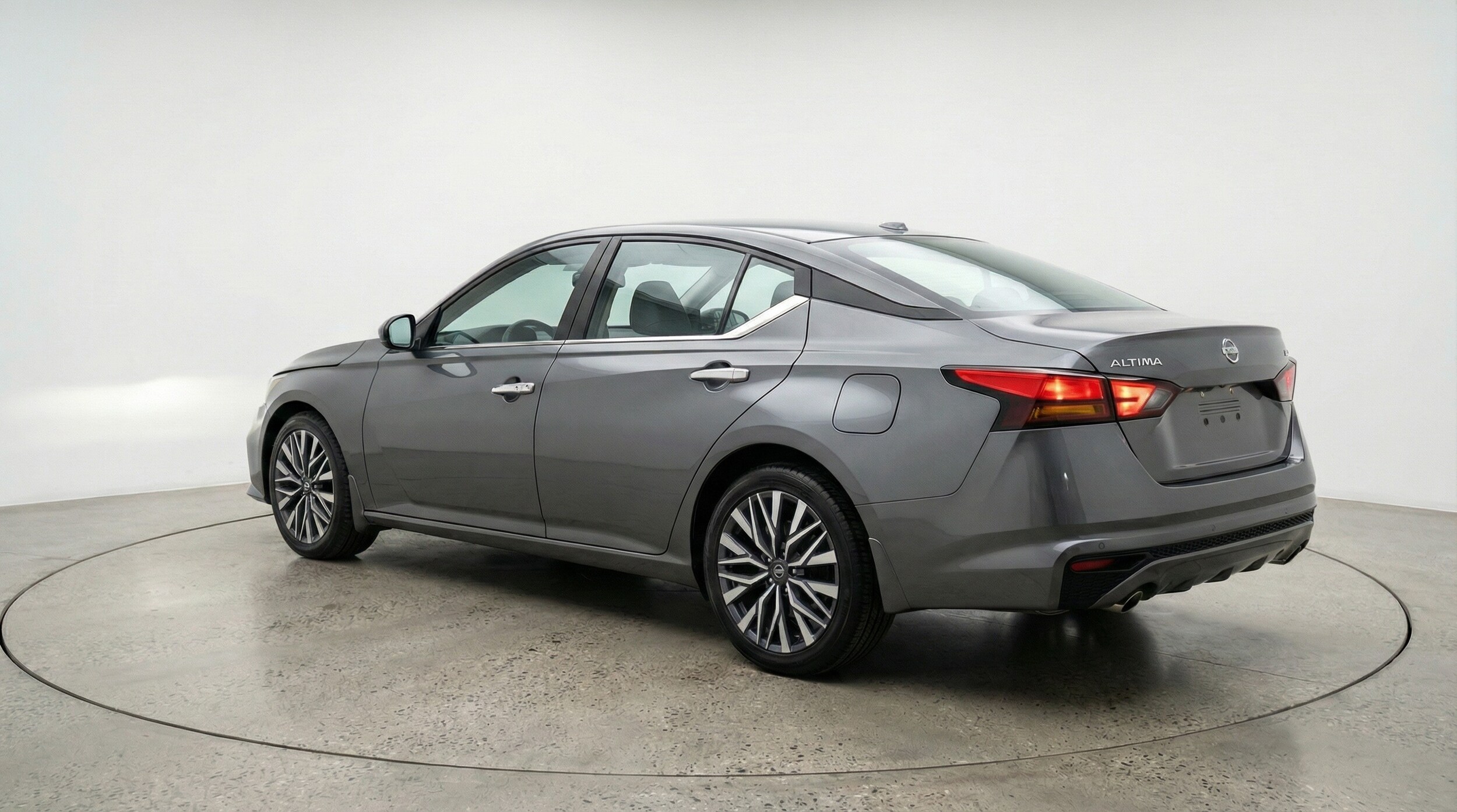 Thumbnail: 2025 Nissan Altima - 5