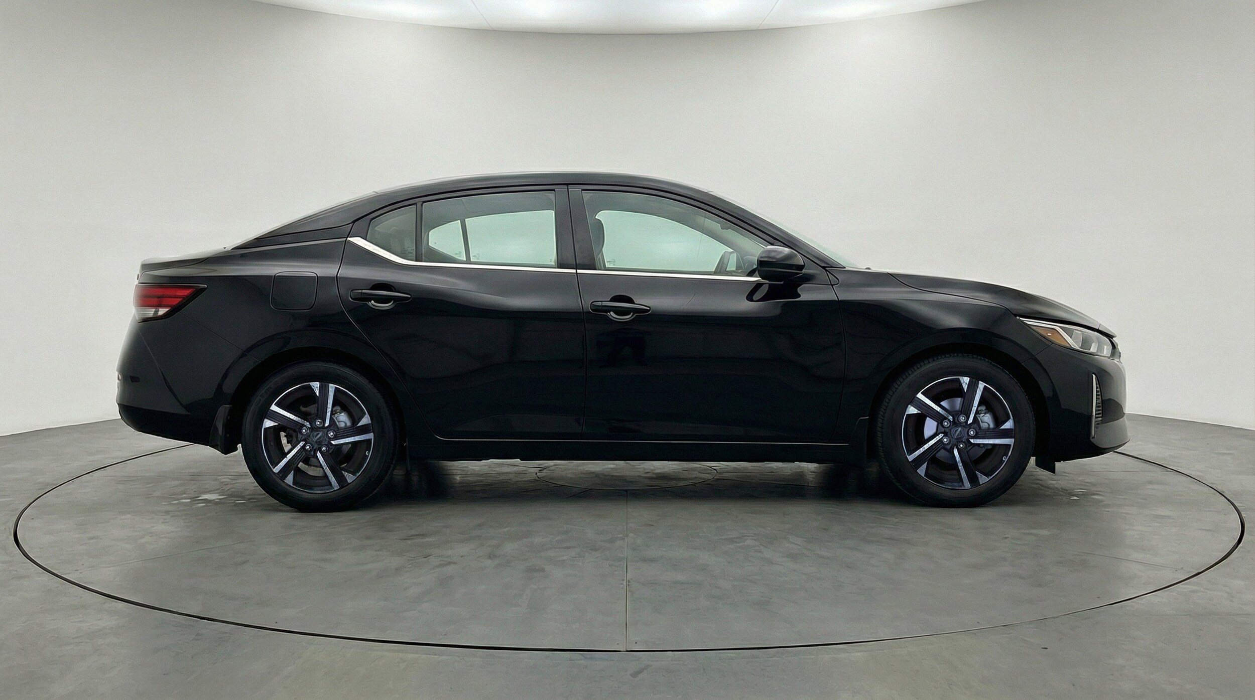 Thumbnail: 2025 Nissan Sentra - 11