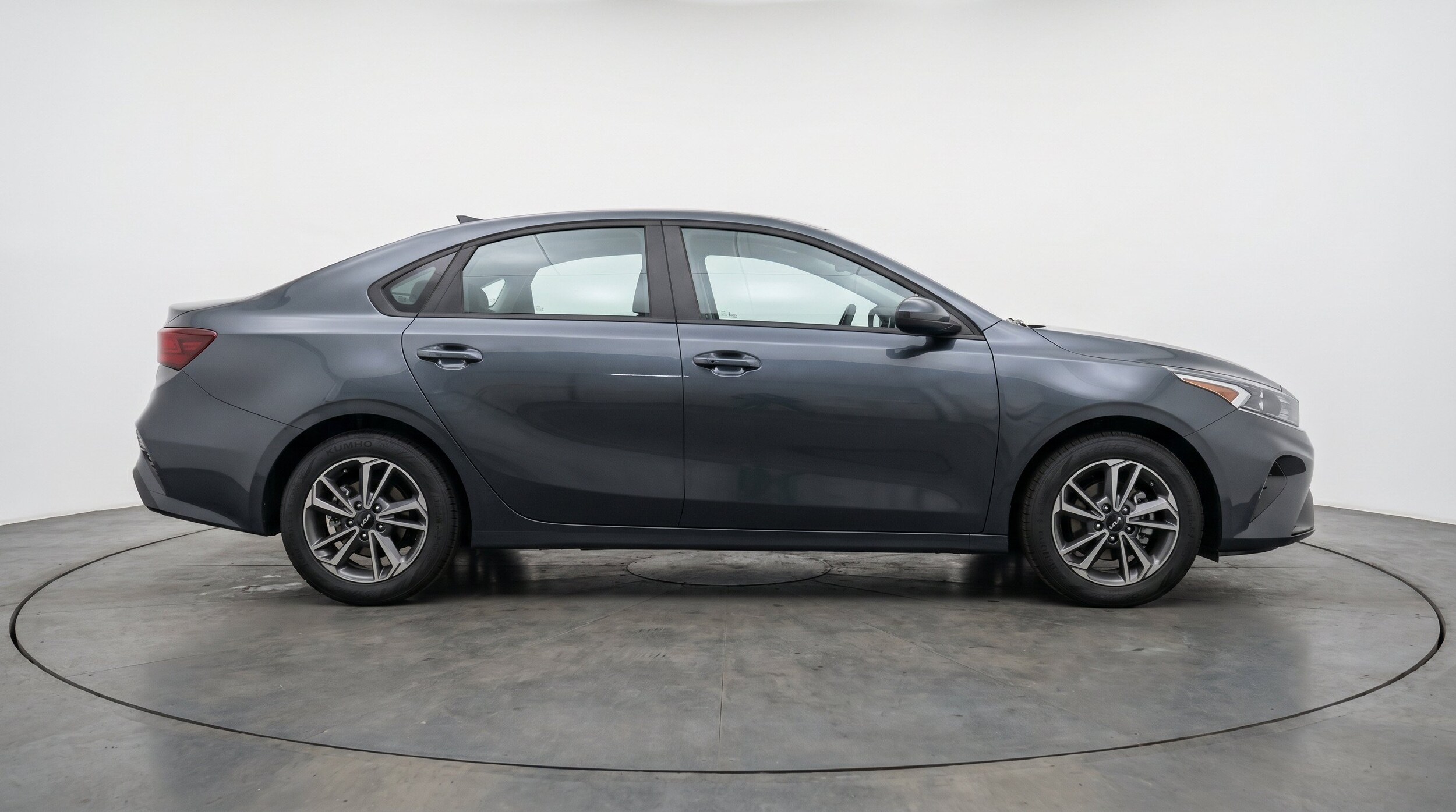 Thumbnail: 2024 Kia Forte - 10