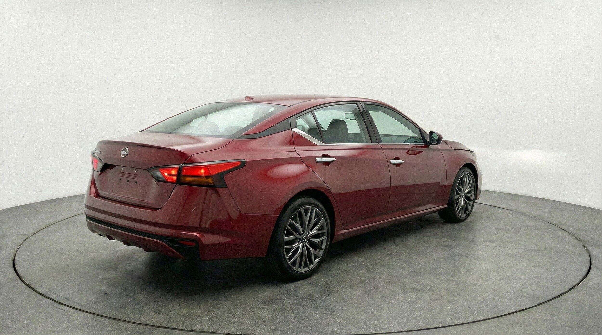 Thumbnail: 2025 Nissan Altima - 9