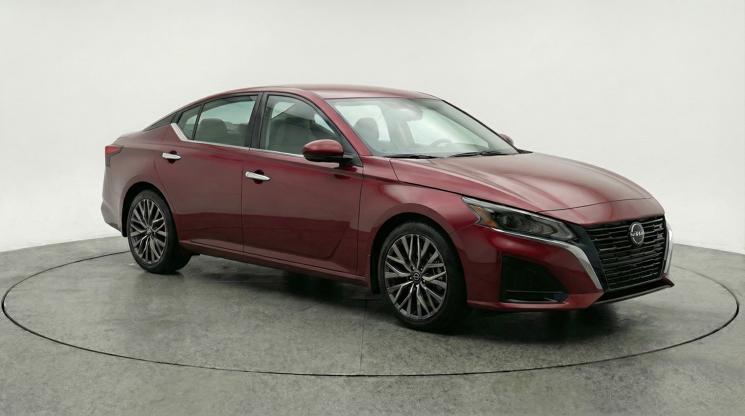 Thumbnail: 2025 Nissan Altima - 1