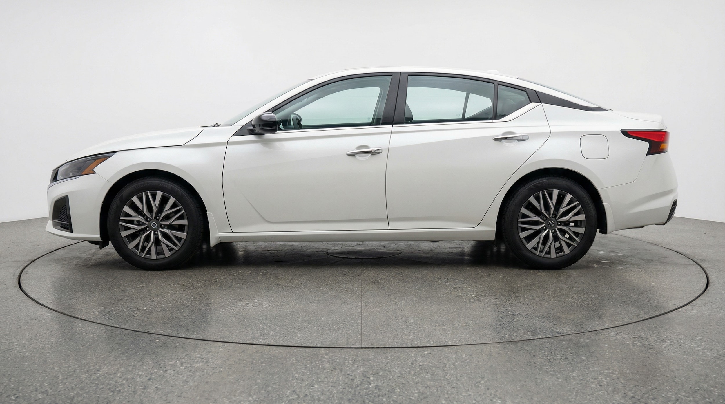 Thumbnail: 2025 Nissan Altima - 4