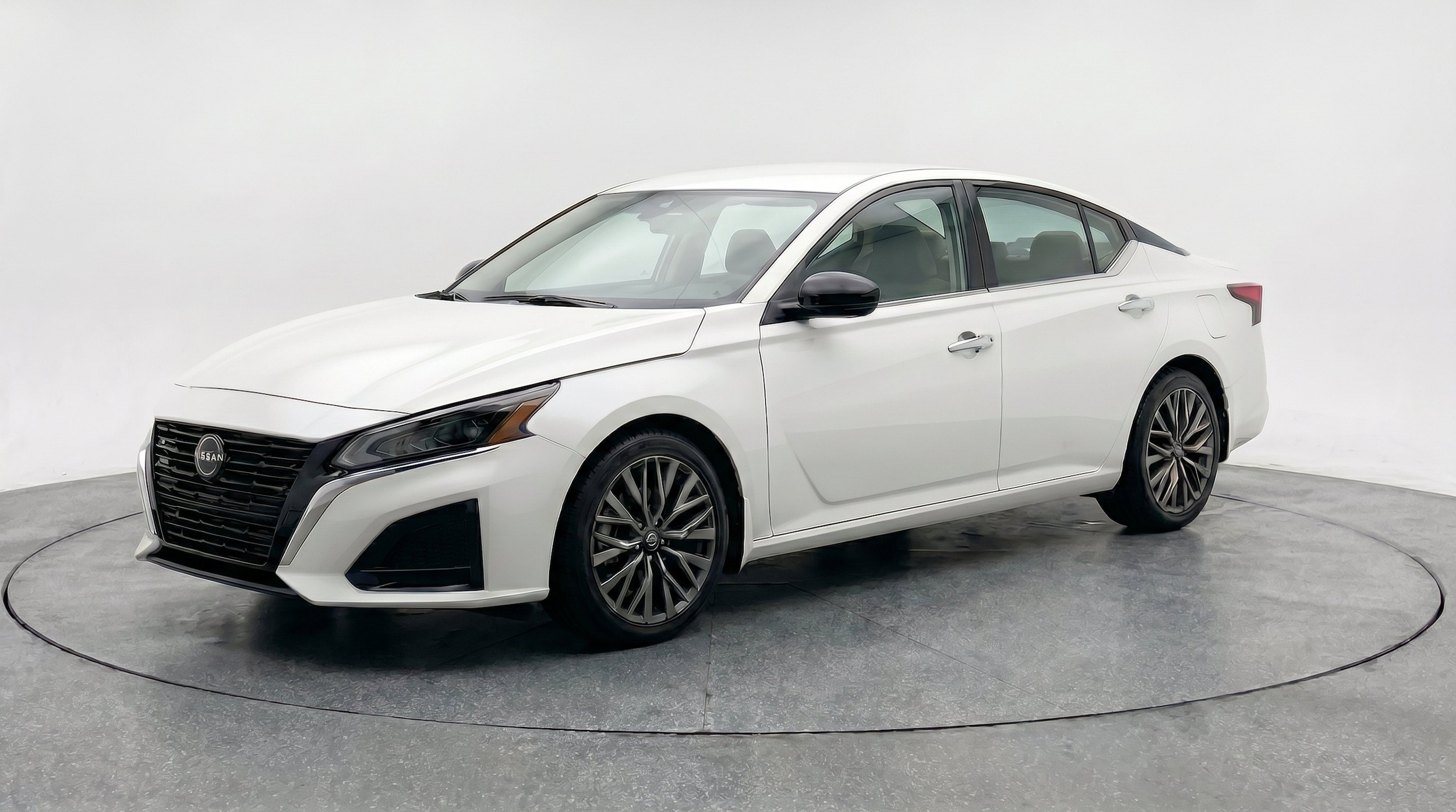 Thumbnail: 2025 Nissan Altima - 3