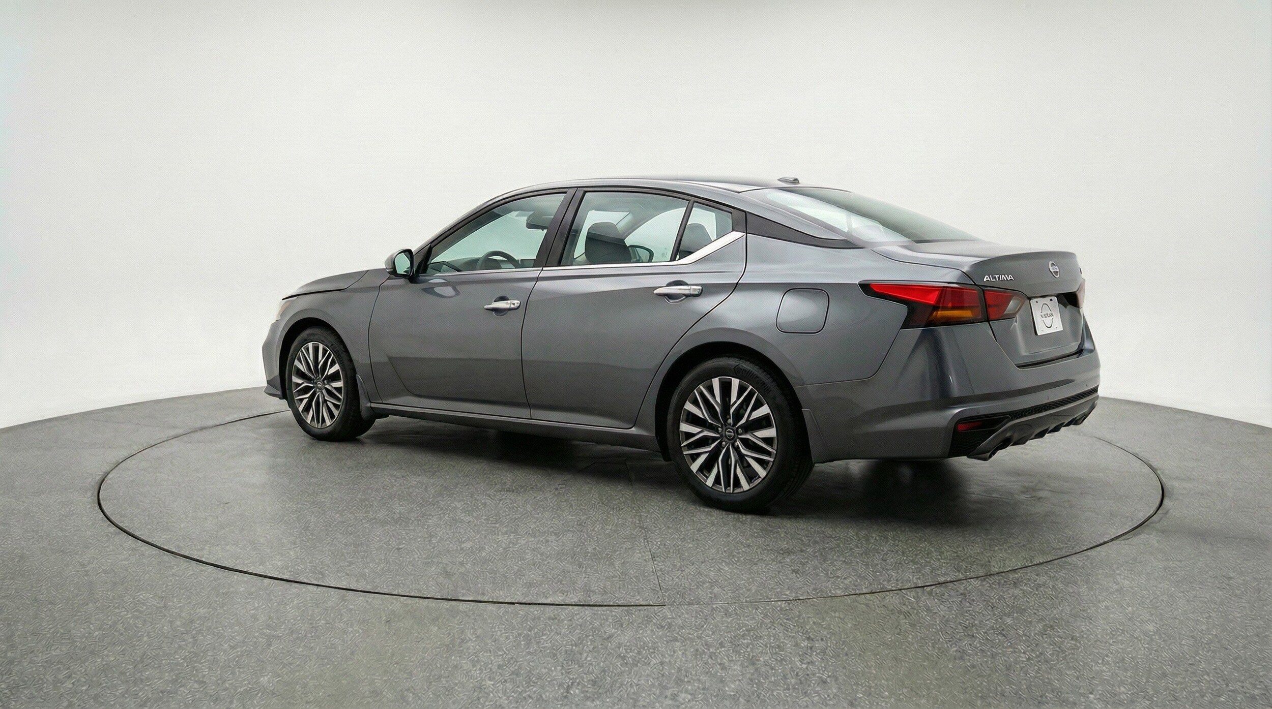 Thumbnail: 2025 Nissan Altima - 6