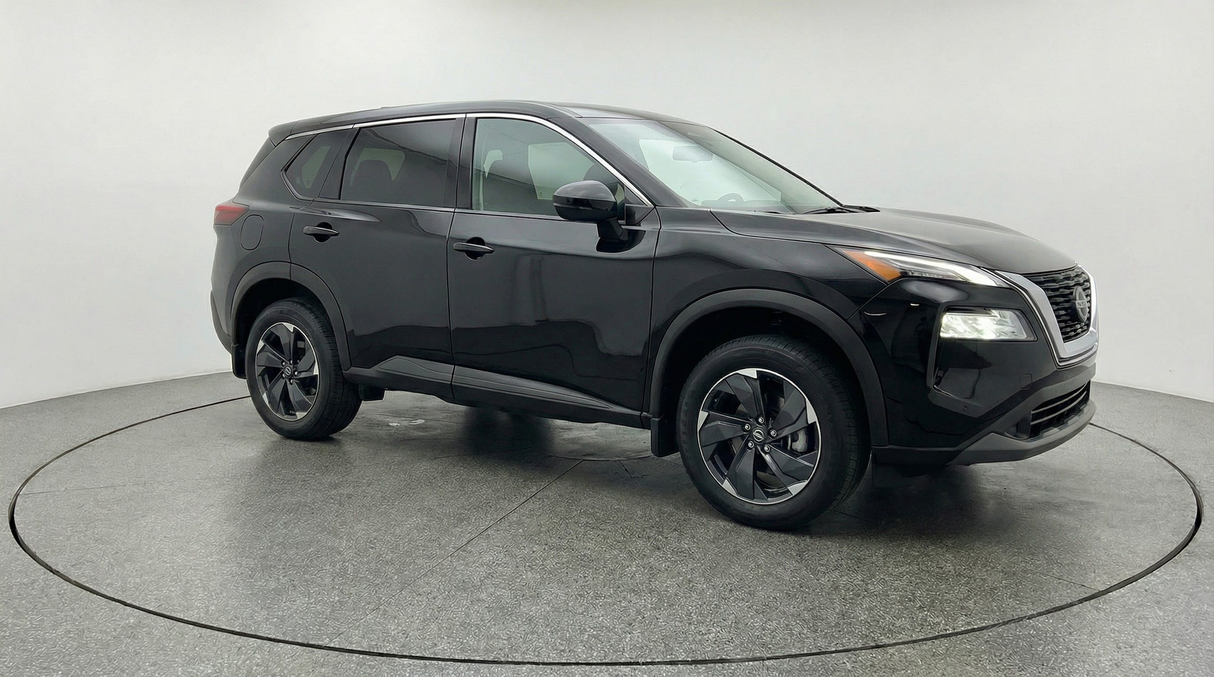 Thumbnail: 2025 Nissan Rogue - 1