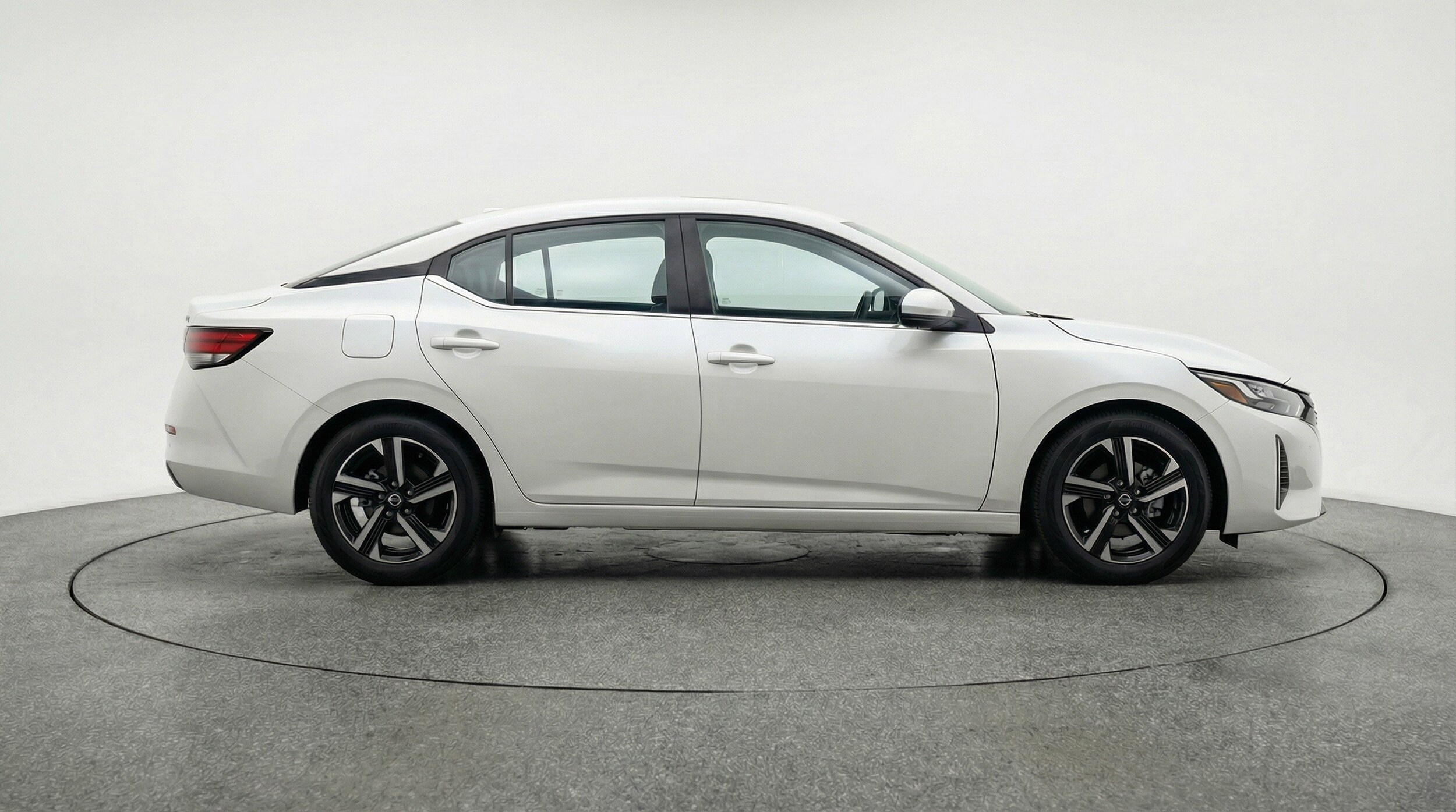 Thumbnail: 2025 Nissan Sentra - 9