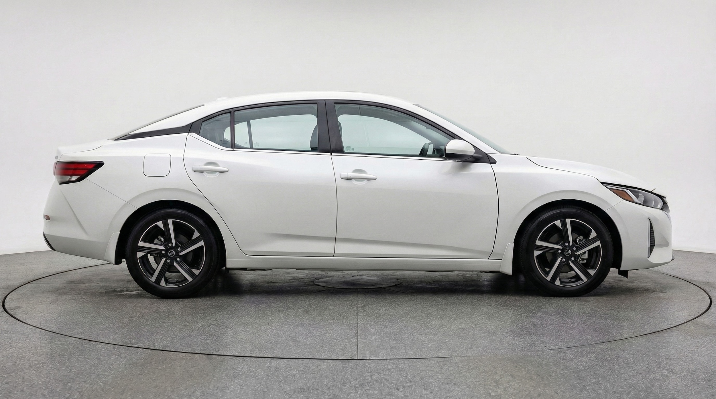 Thumbnail: 2025 Nissan Sentra - 8