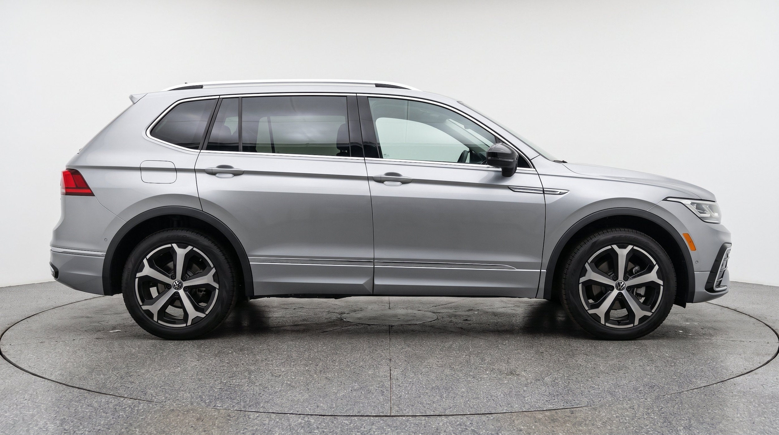 Thumbnail: 2026 Volkswagen Tiguan - 11