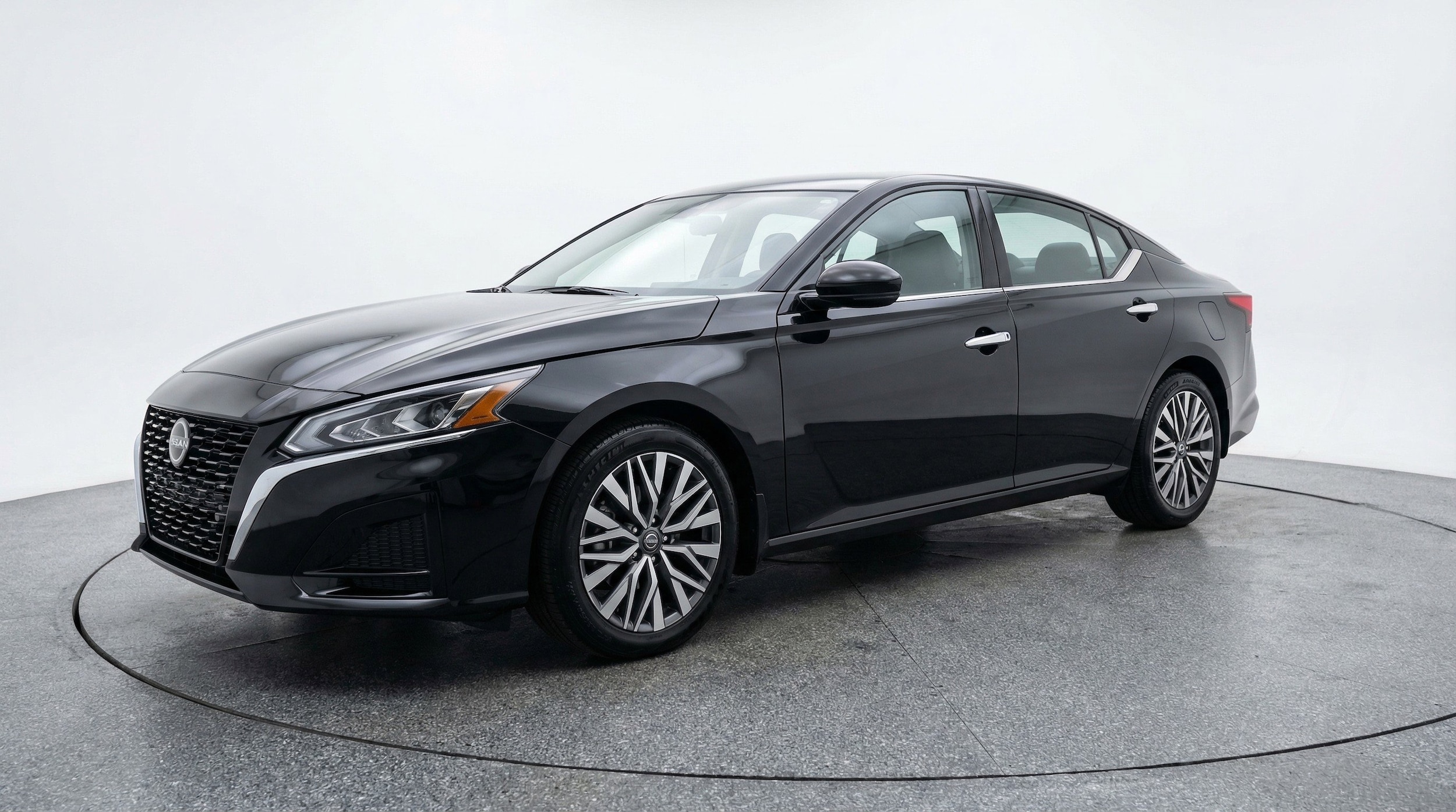 Thumbnail: 2025 Nissan Altima - 3