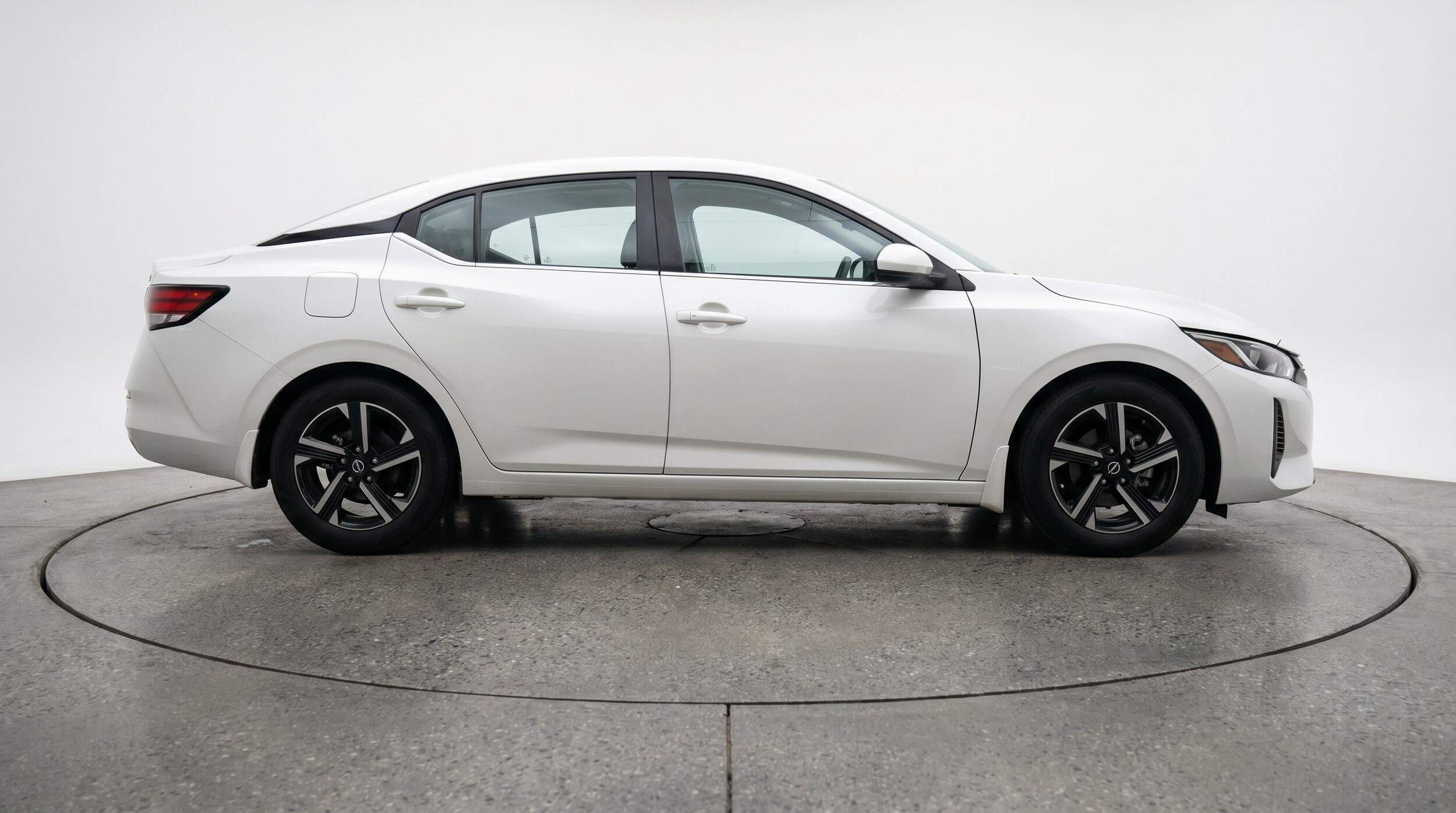 Thumbnail: 2025 Nissan Sentra - 10