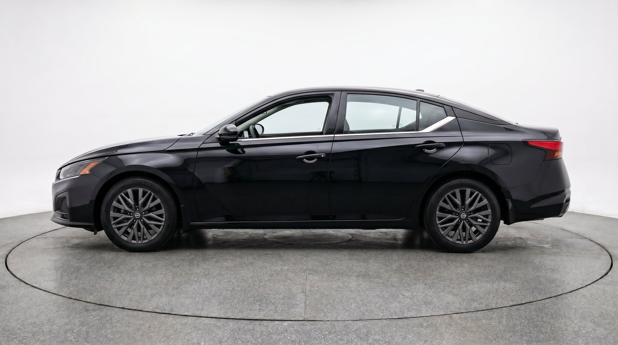 Thumbnail: 2026 Nissan Altima - 5