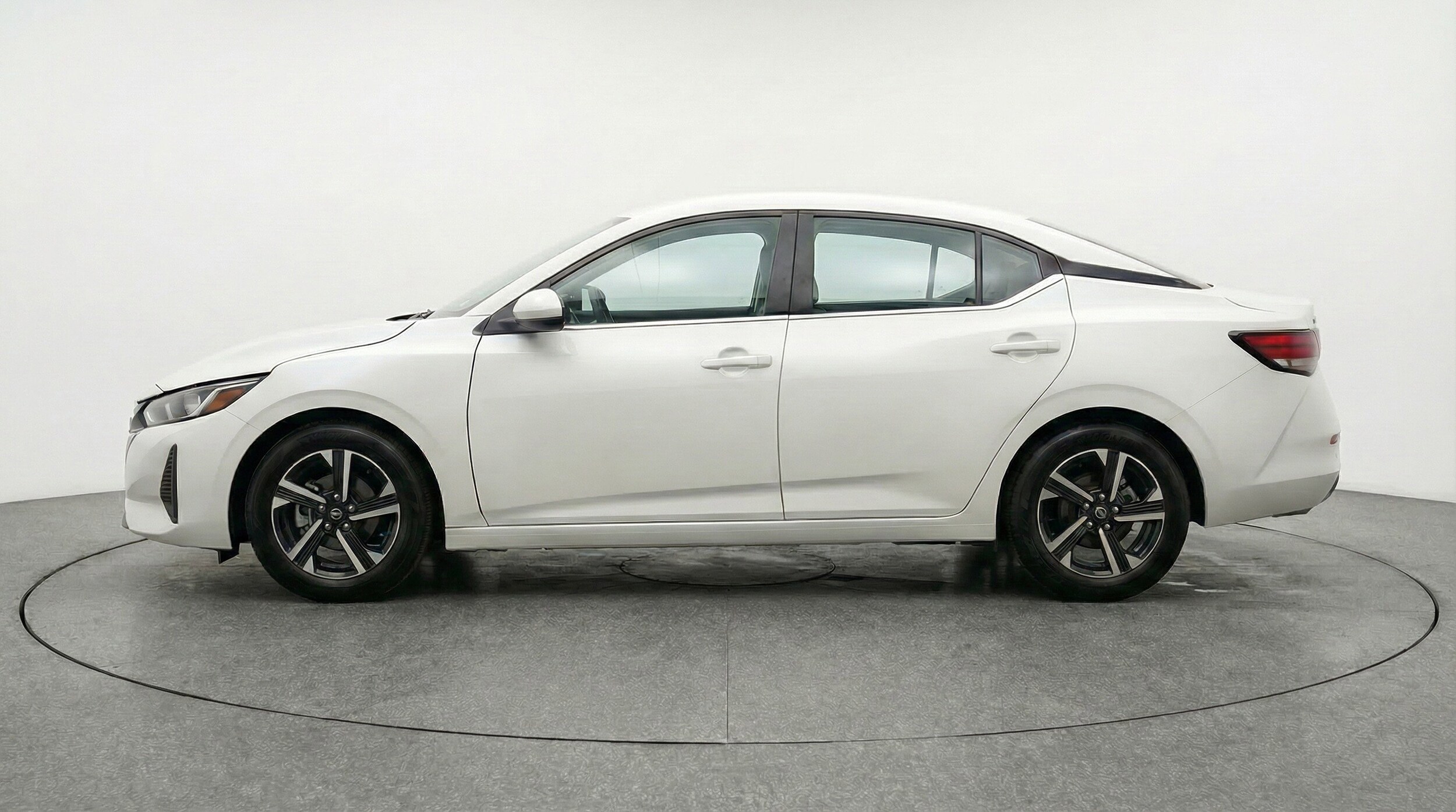 Thumbnail: 2025 Nissan Sentra - 5