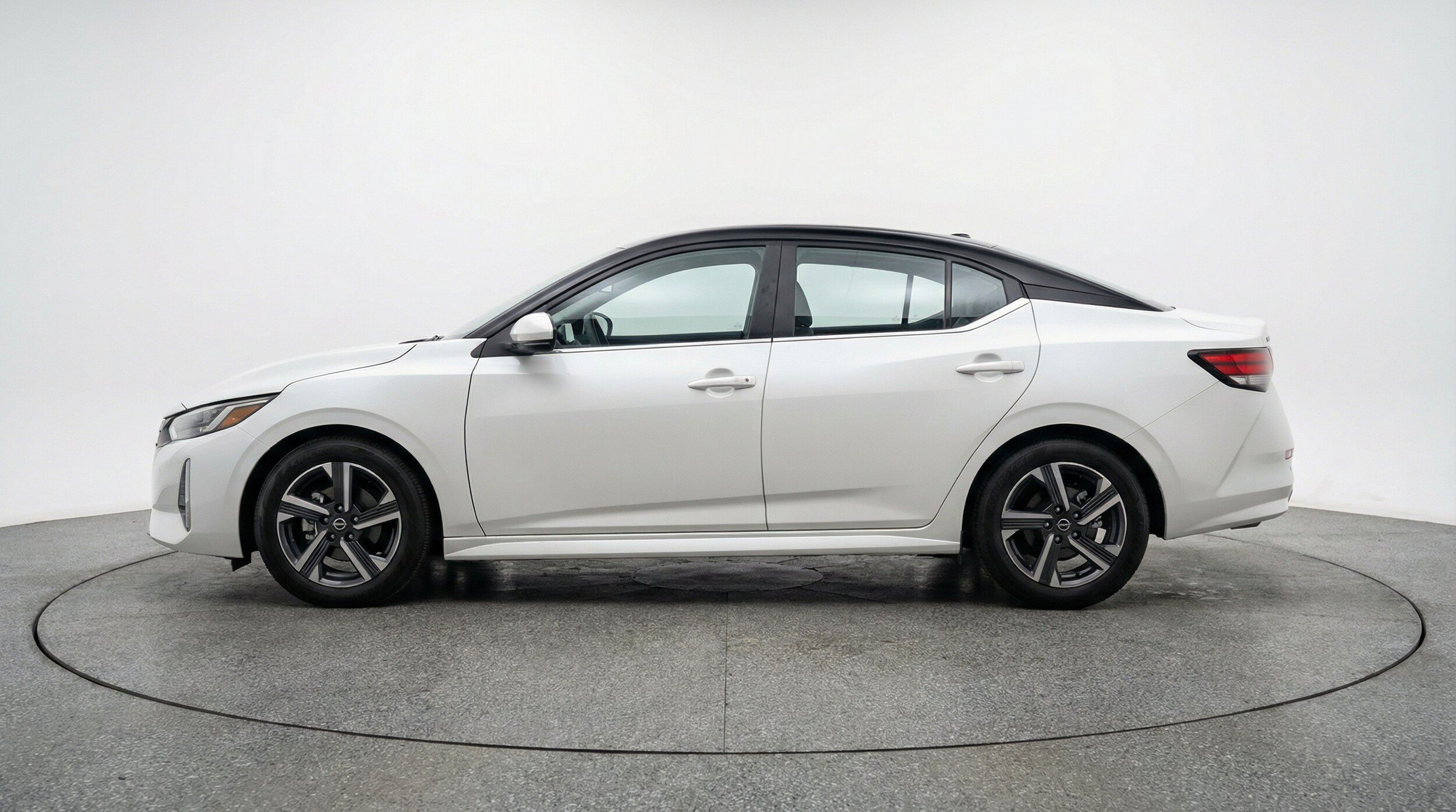 Thumbnail: 2025 Nissan Sentra - 5