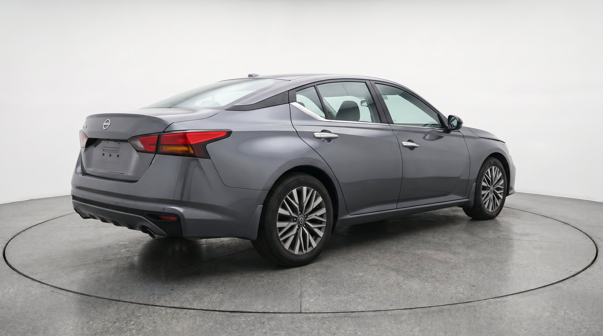 Thumbnail: 2025 Nissan Altima - 9