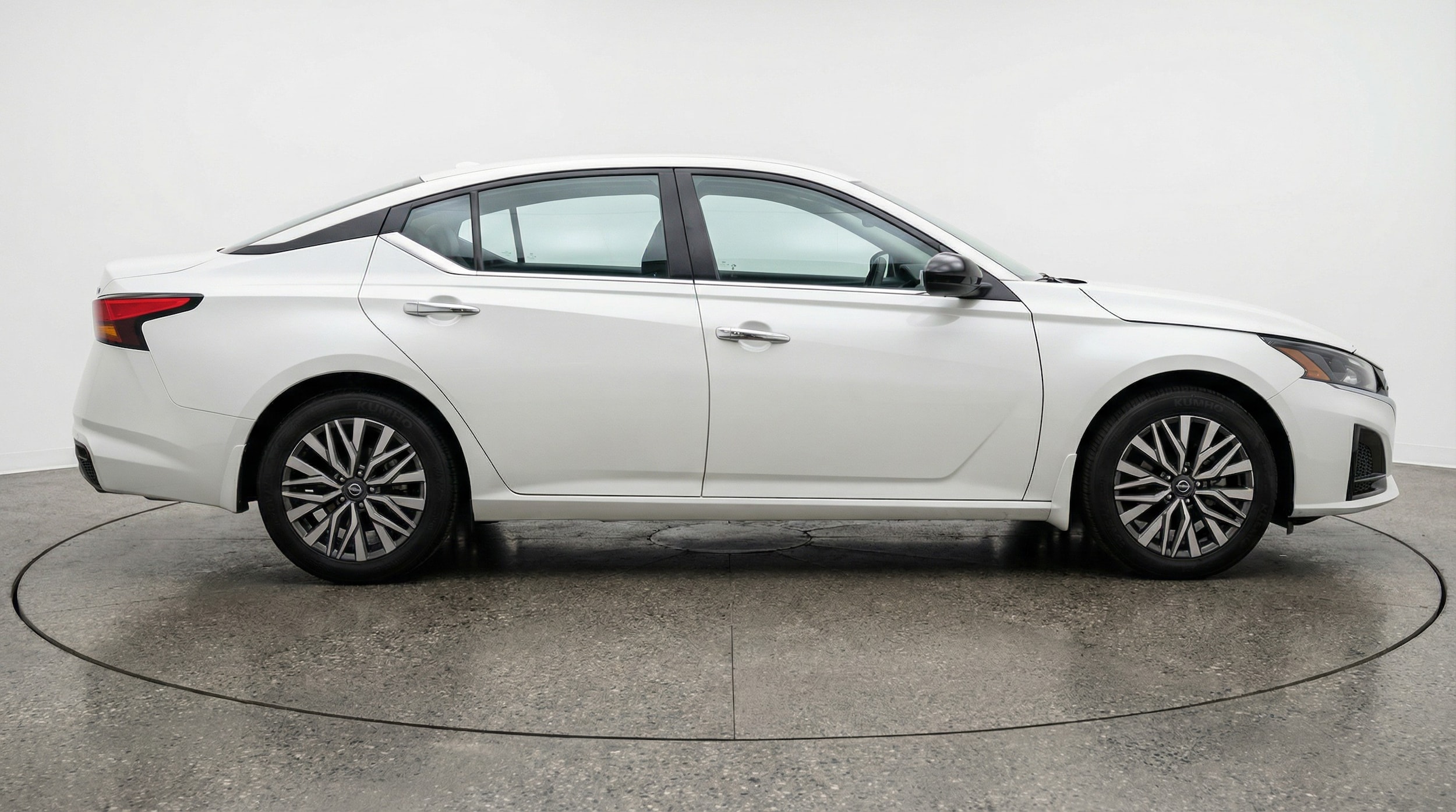 Thumbnail: 2025 Nissan Altima - 8