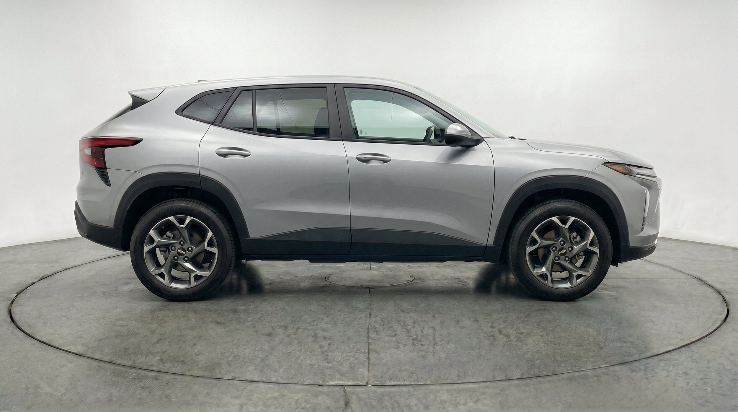 Thumbnail: 2025 Chevrolet Trax - 10