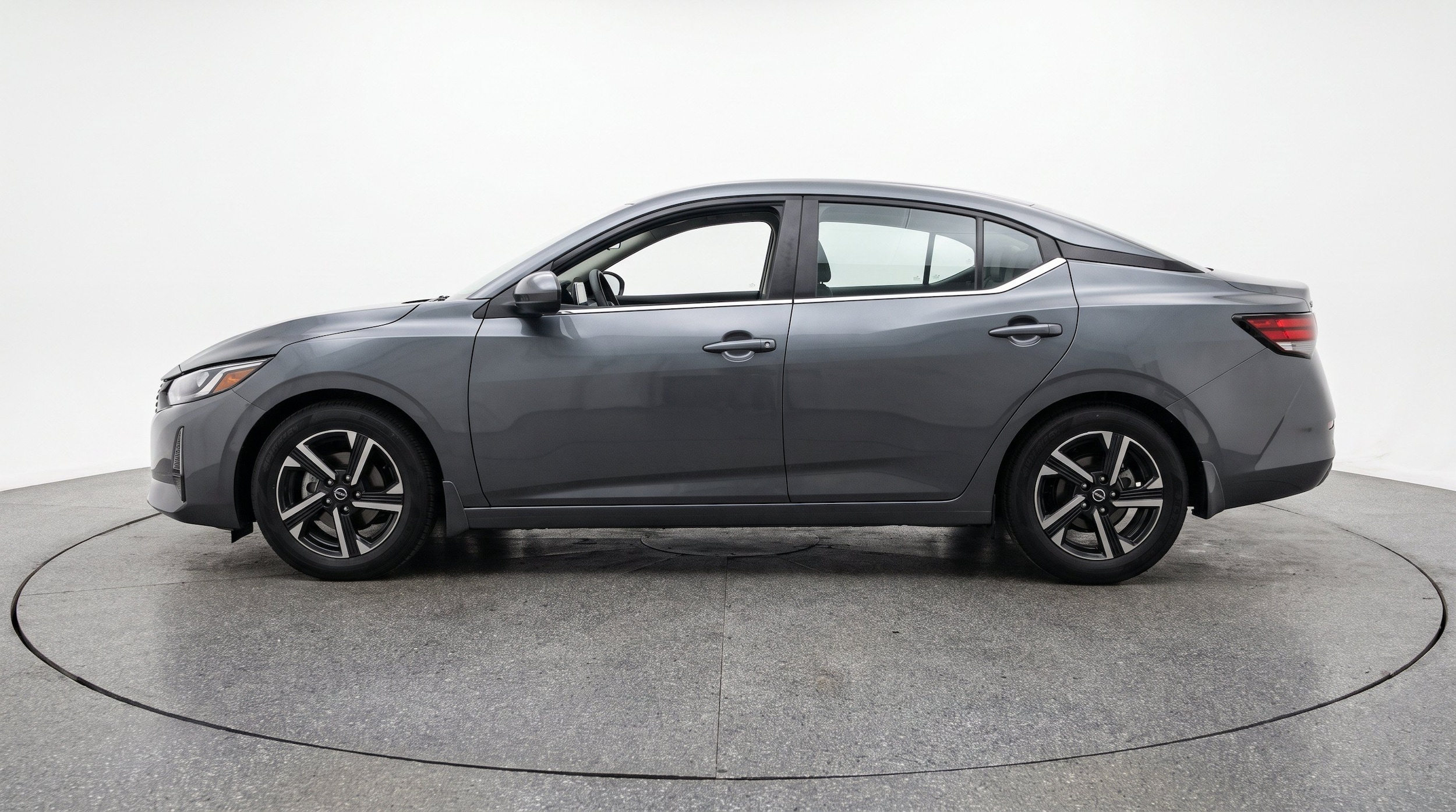 Thumbnail: 2025 Nissan Sentra - 5