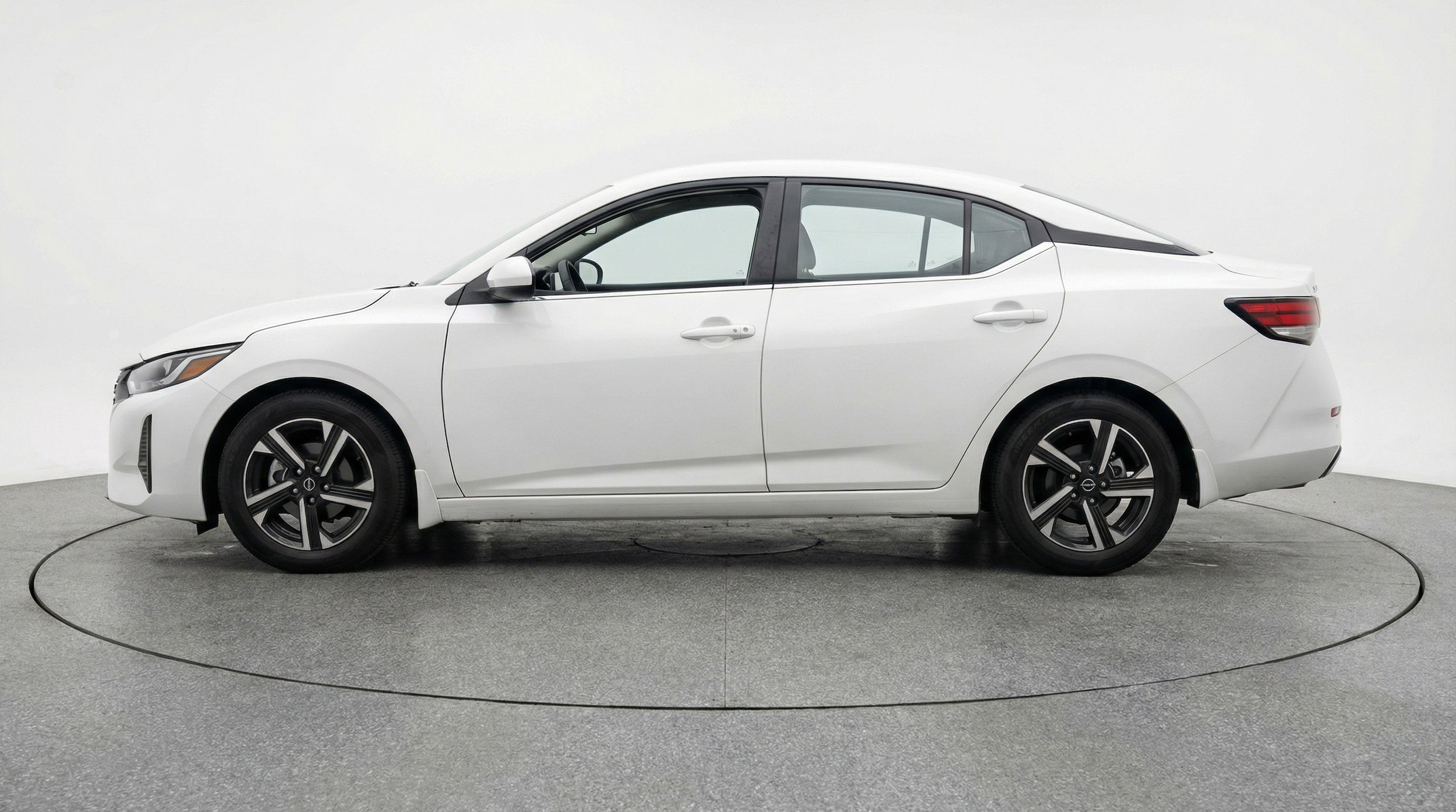 Thumbnail: 2025 Nissan Sentra - 5