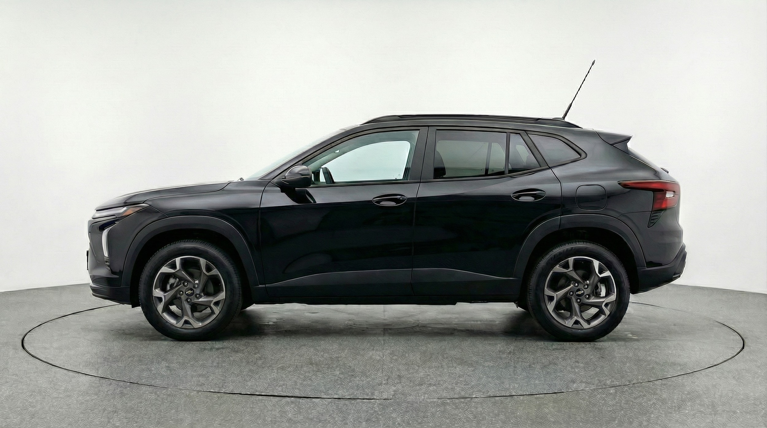 Thumbnail: 2025 Chevrolet Trax - 4