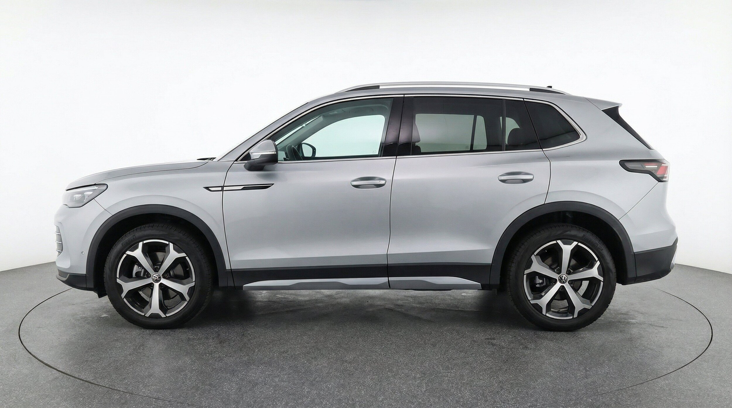 Thumbnail: 2026 Volkswagen Tiguan - 5