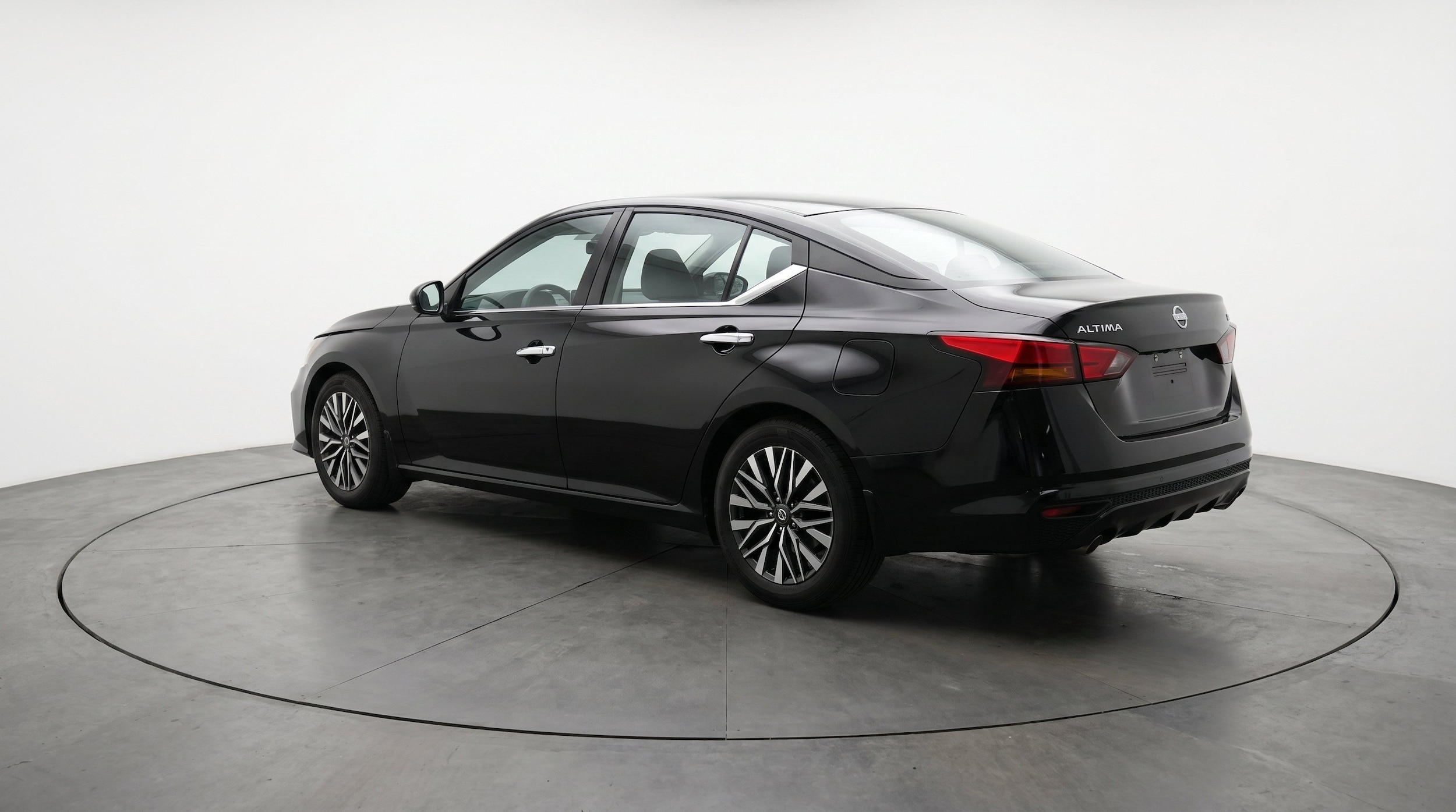 Thumbnail: 2025 Nissan Altima - 6