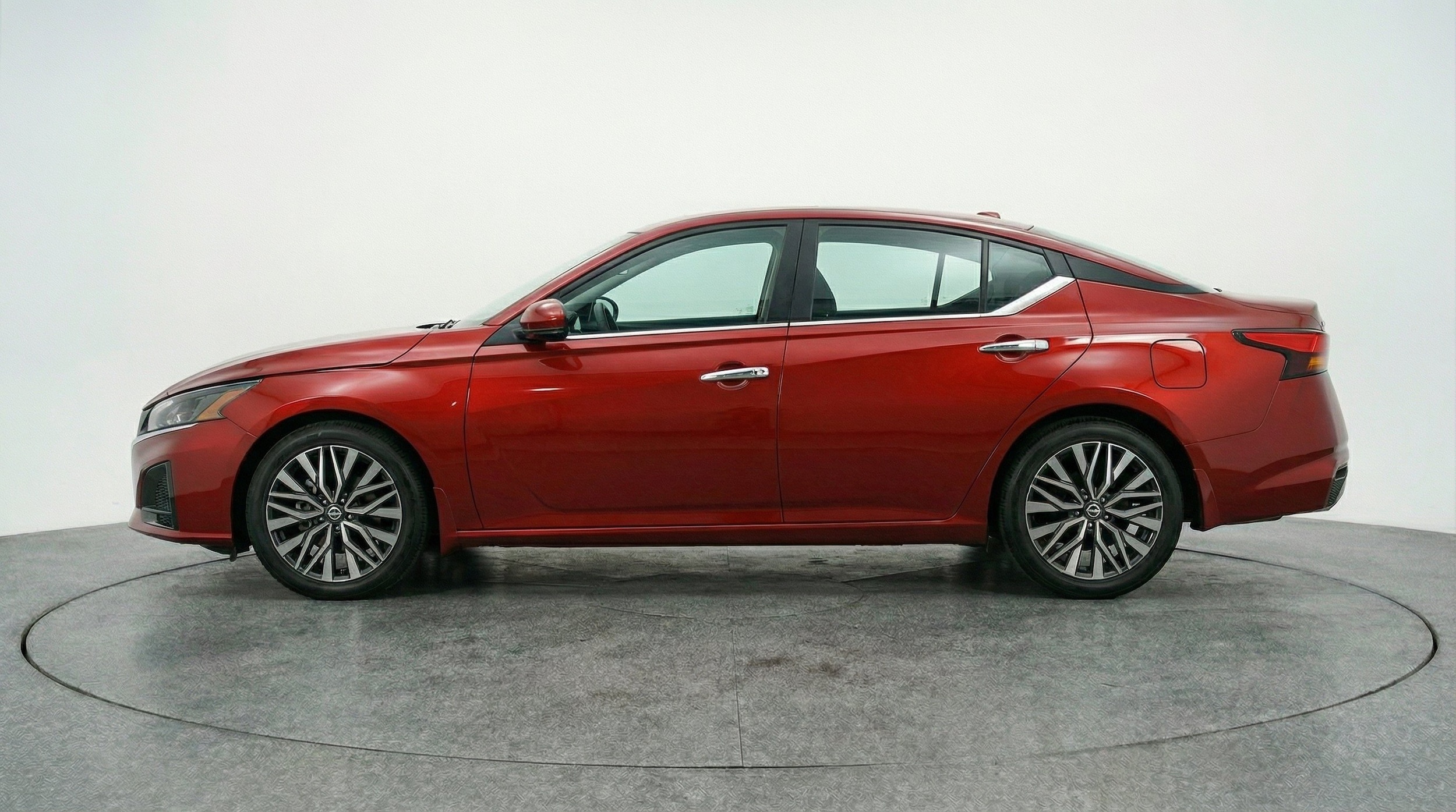 Thumbnail: 2025 Nissan Altima - 5