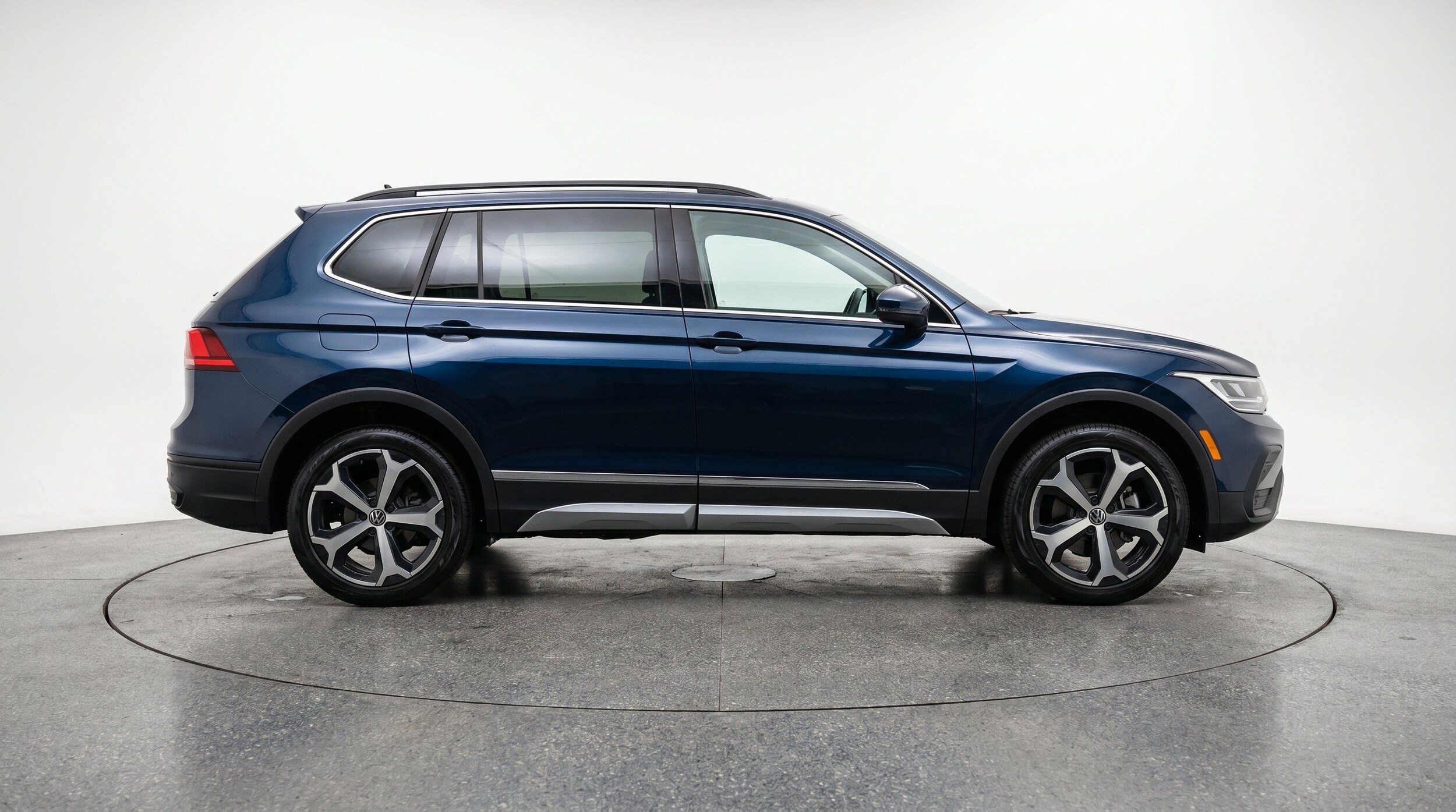 Thumbnail: 2026 Volkswagen Tiguan - 11