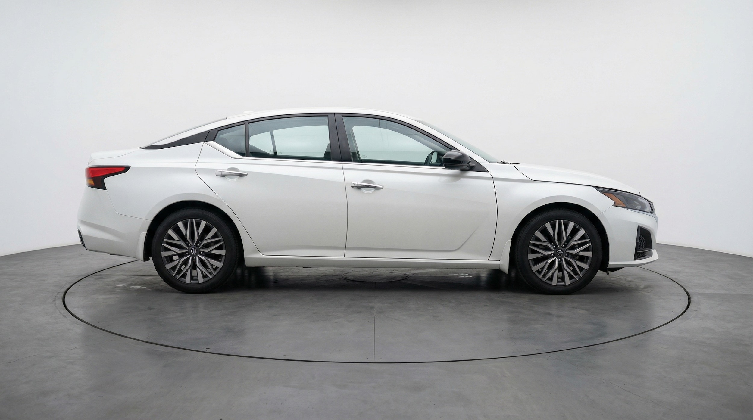 Thumbnail: 2025 Nissan Altima - 8