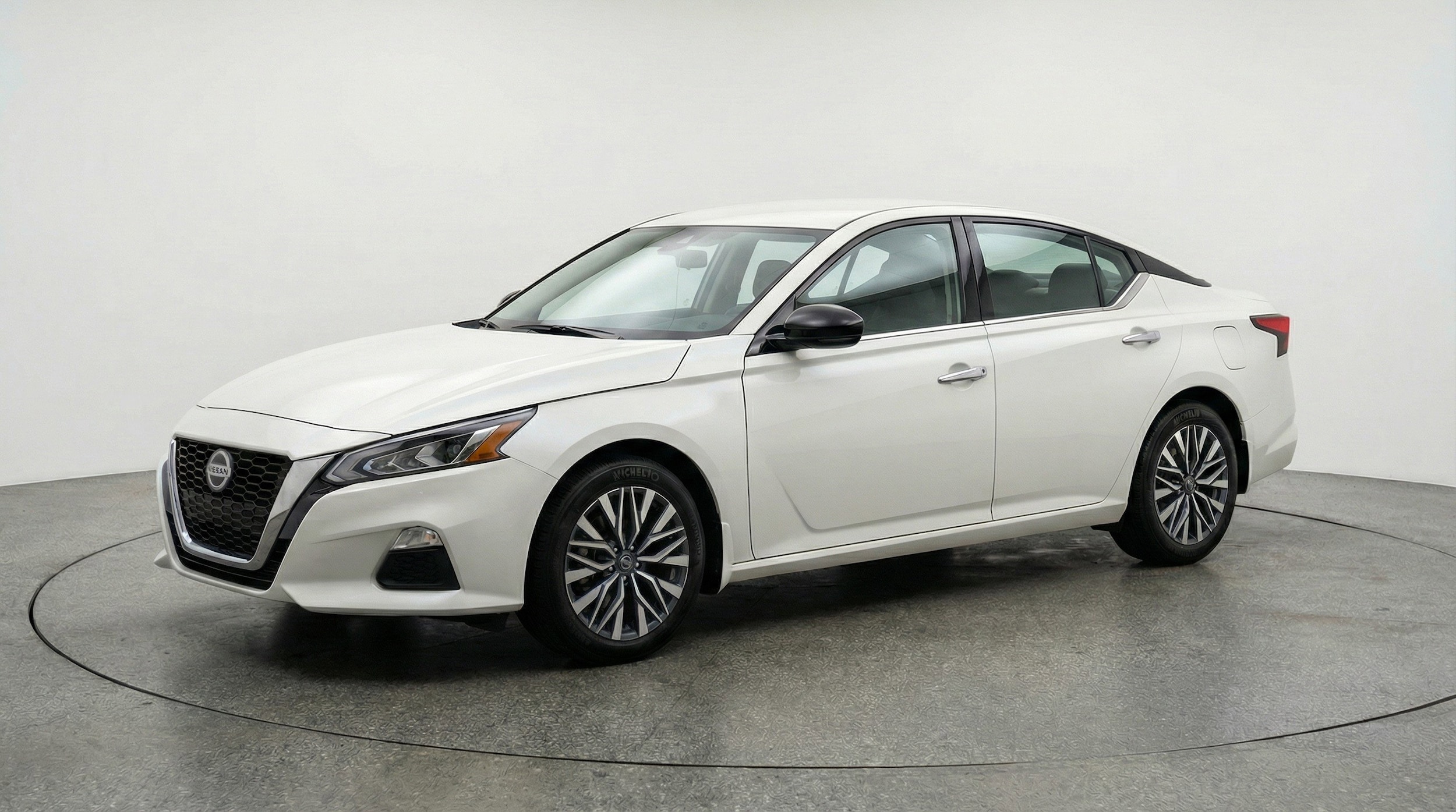 Thumbnail: 2025 Nissan Altima - 3