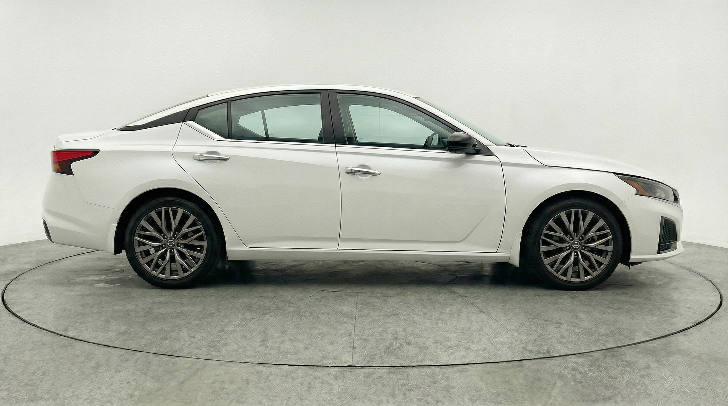 Thumbnail: 2025 Nissan Altima - 8