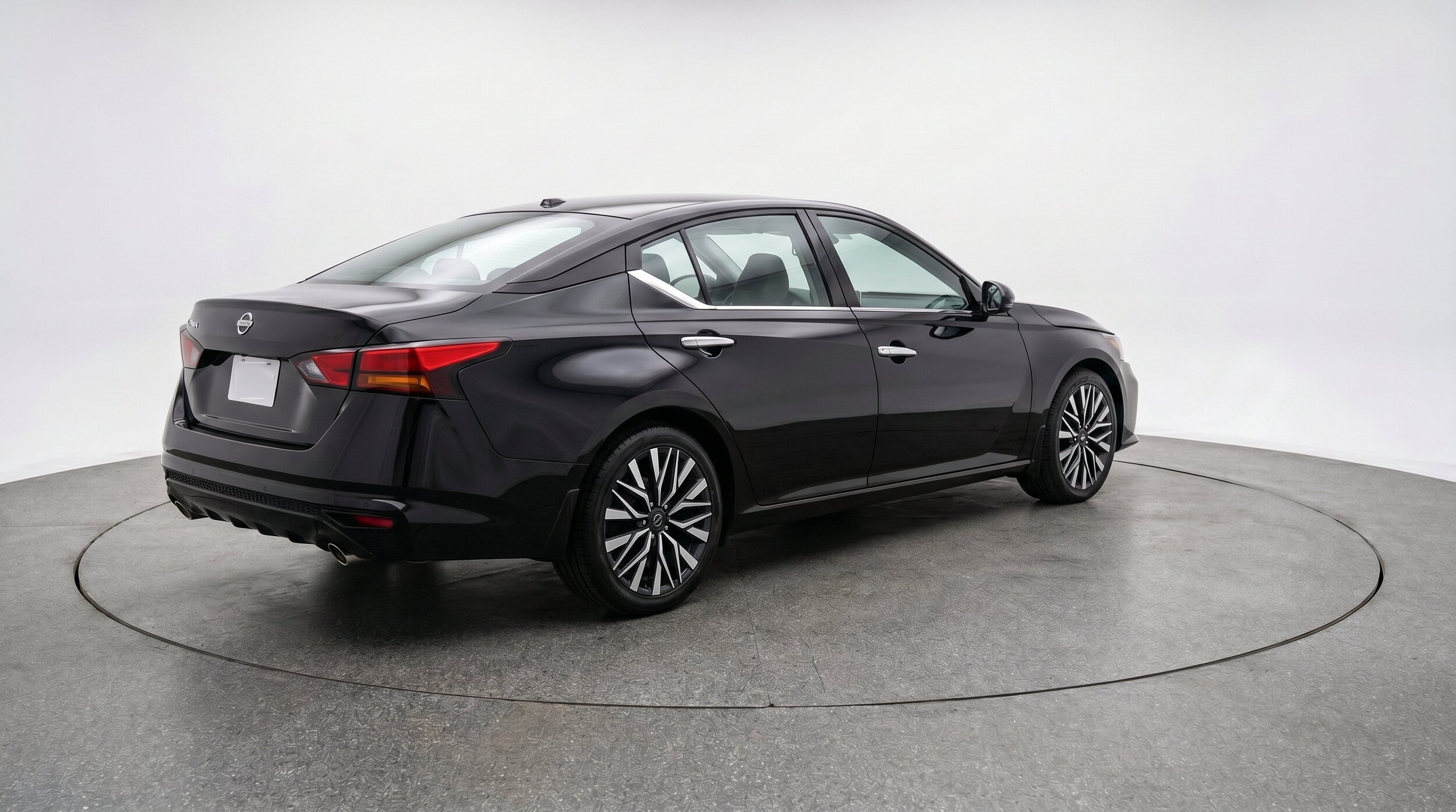 Thumbnail: 2025 Nissan Altima - 9