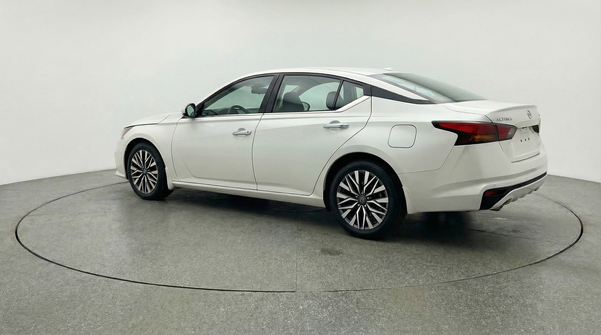 Thumbnail: 2025 Nissan Altima - 6