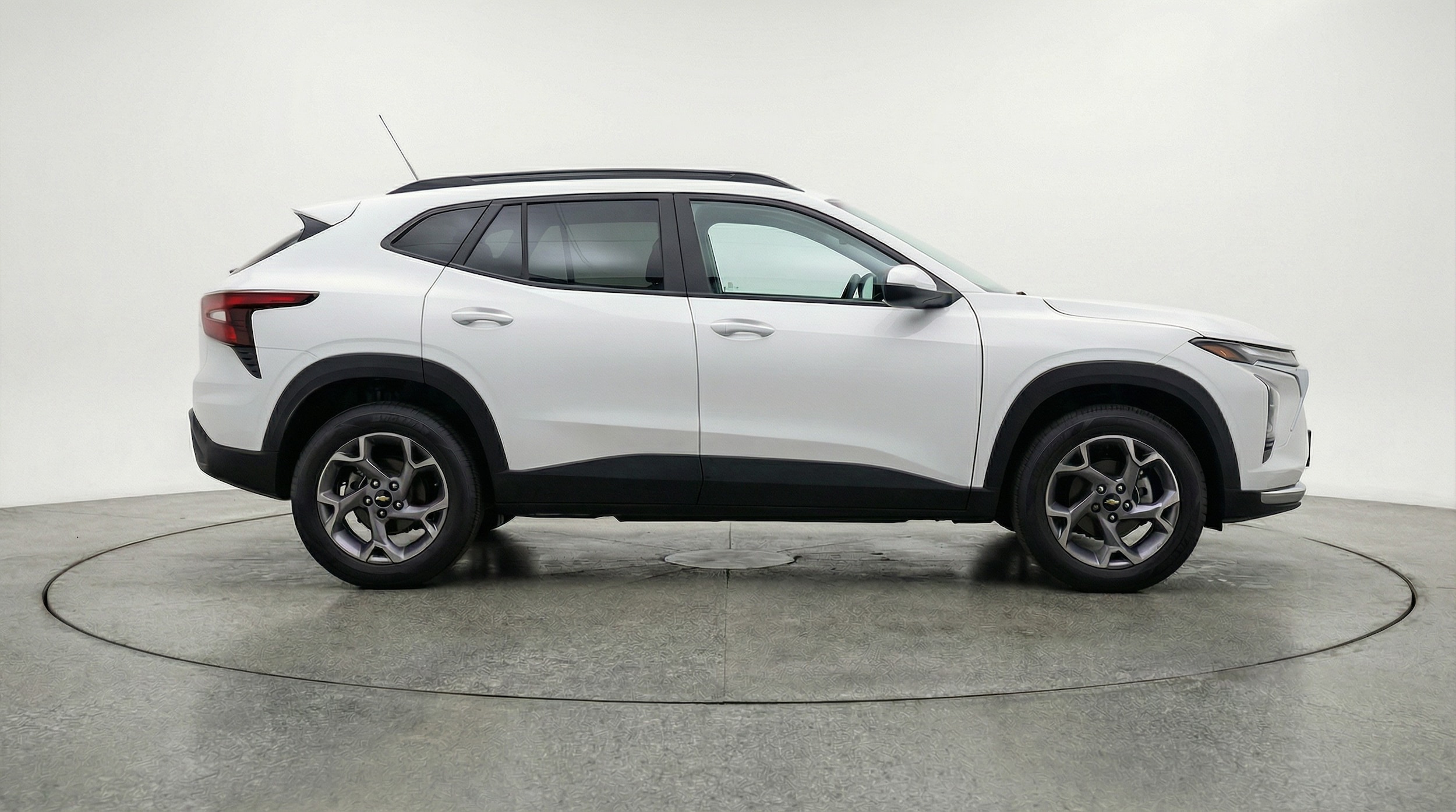 Thumbnail: 2025 Chevrolet Trax - 8