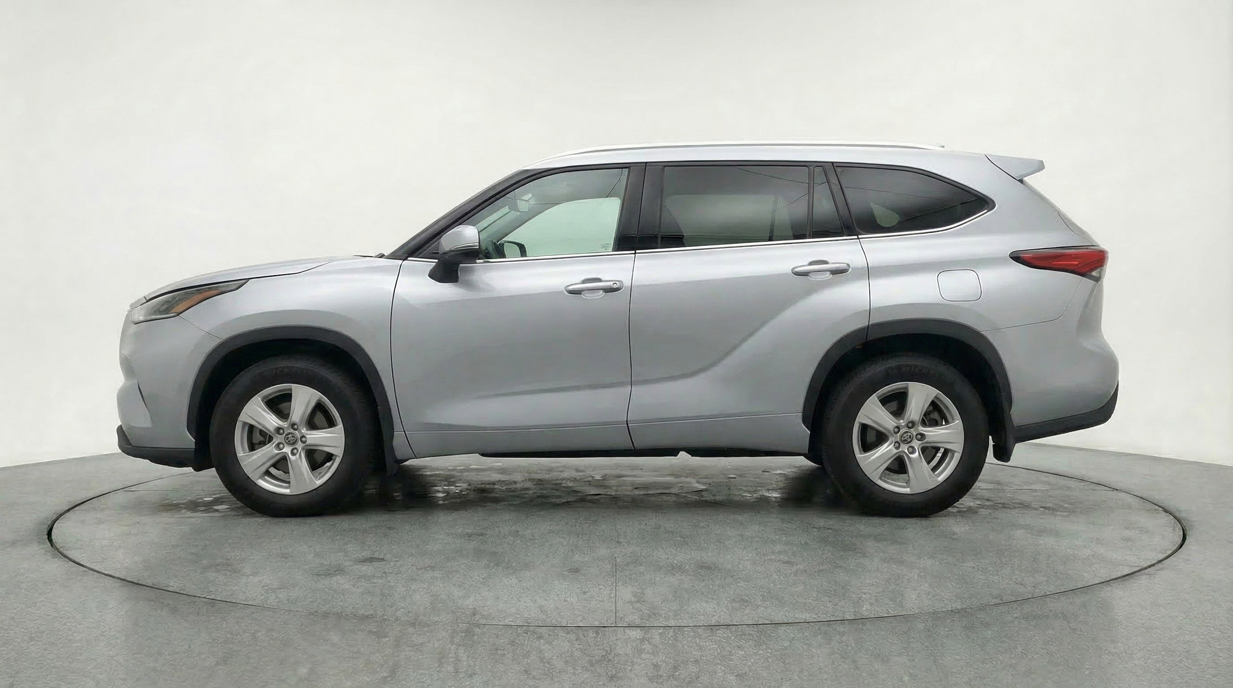 Thumbnail: 2025 Toyota Highlander - 5