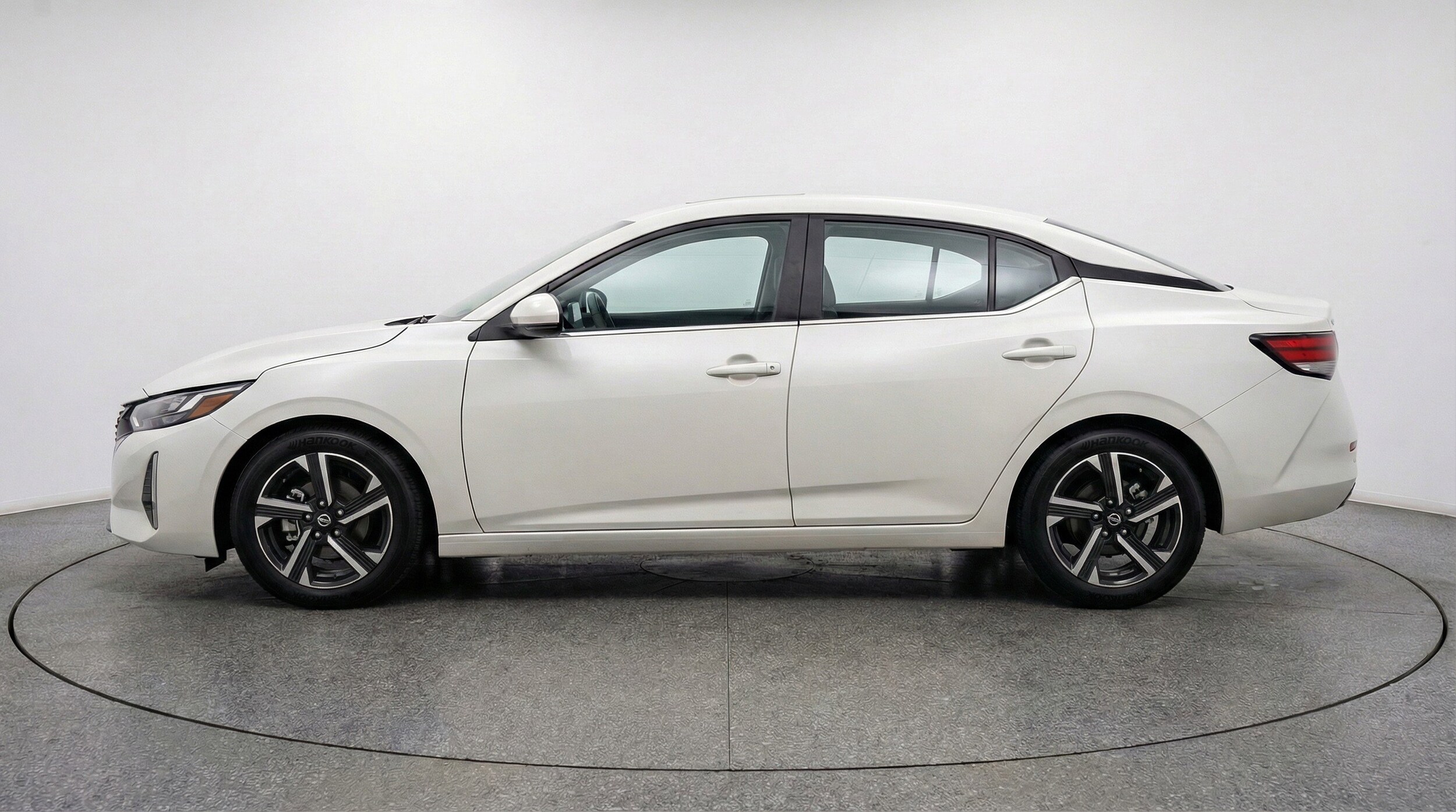 Thumbnail: 2025 Nissan Sentra - 5