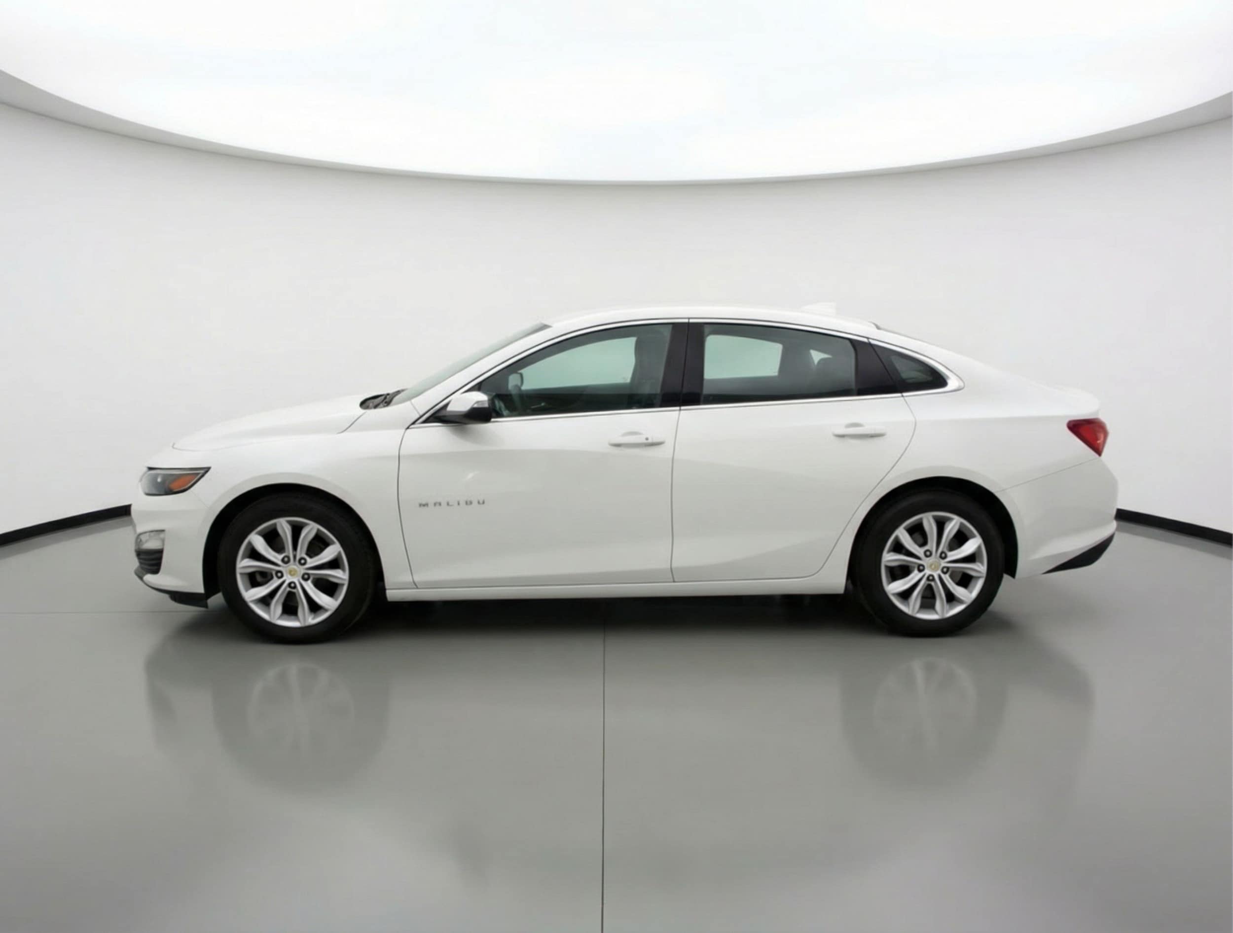 Thumbnail: 2024 Chevrolet Malibu - 4