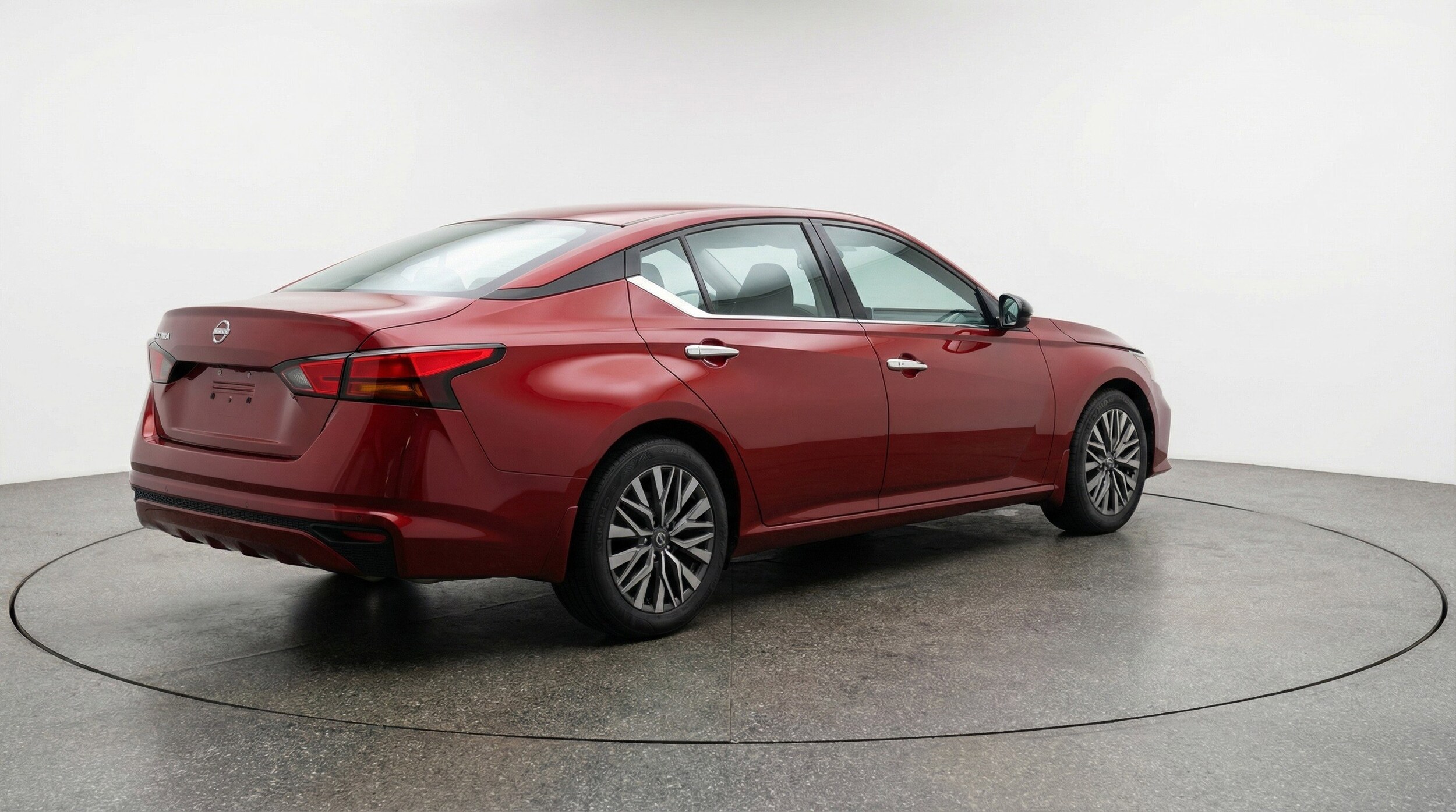 Thumbnail: 2025 Nissan Altima - 9