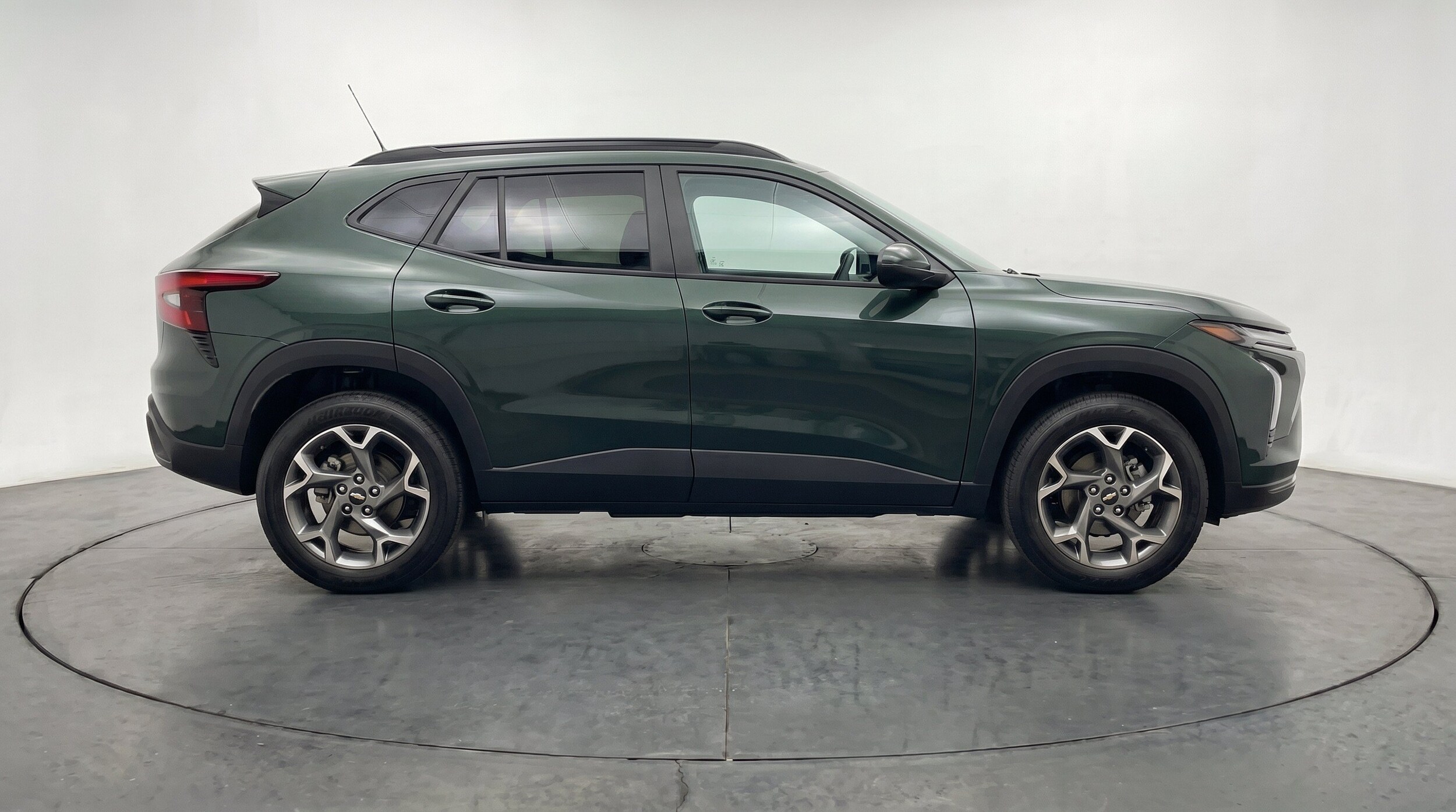 Thumbnail: 2025 Chevrolet Trax - 11