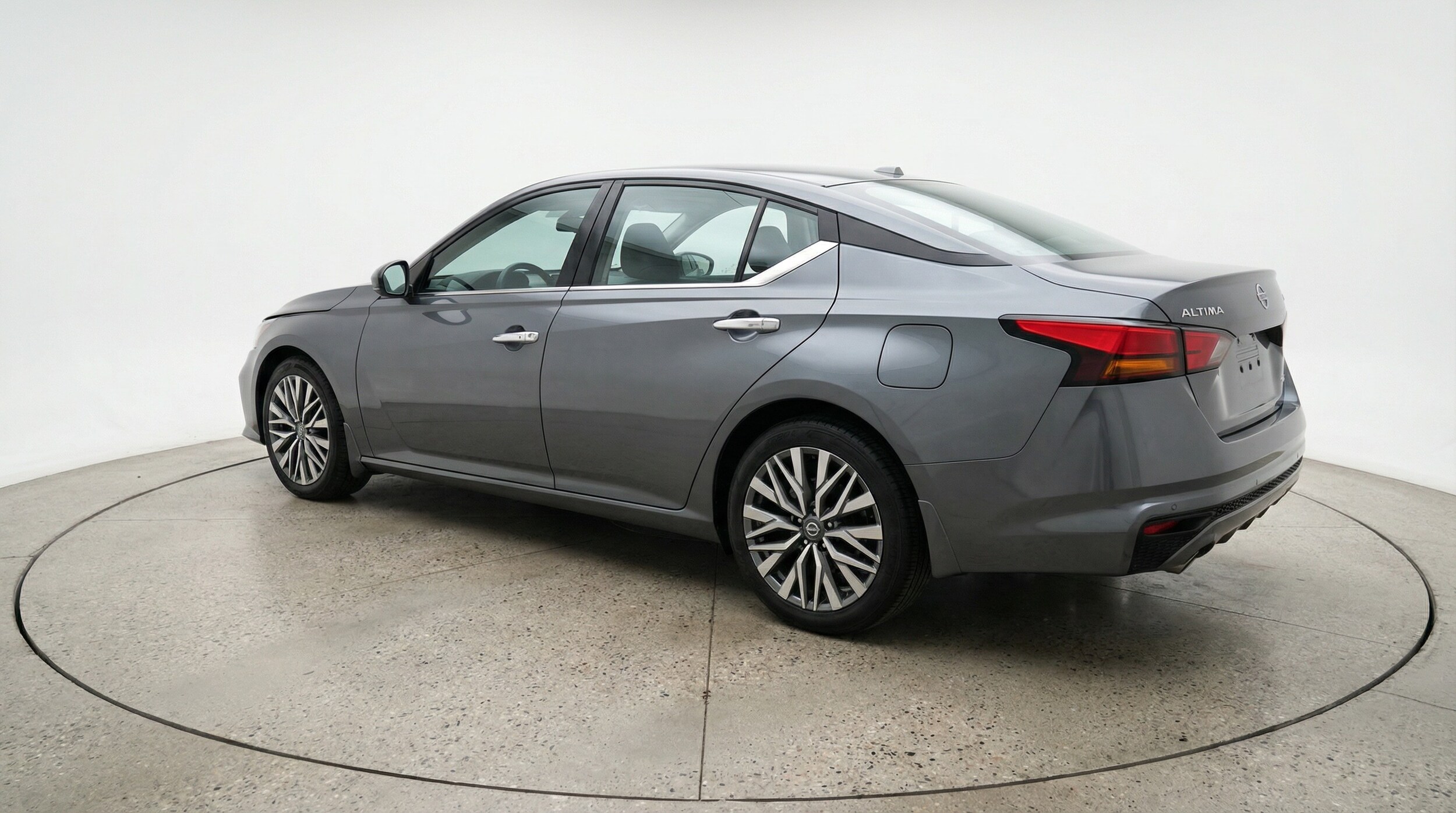 Thumbnail: 2025 Nissan Altima - 5