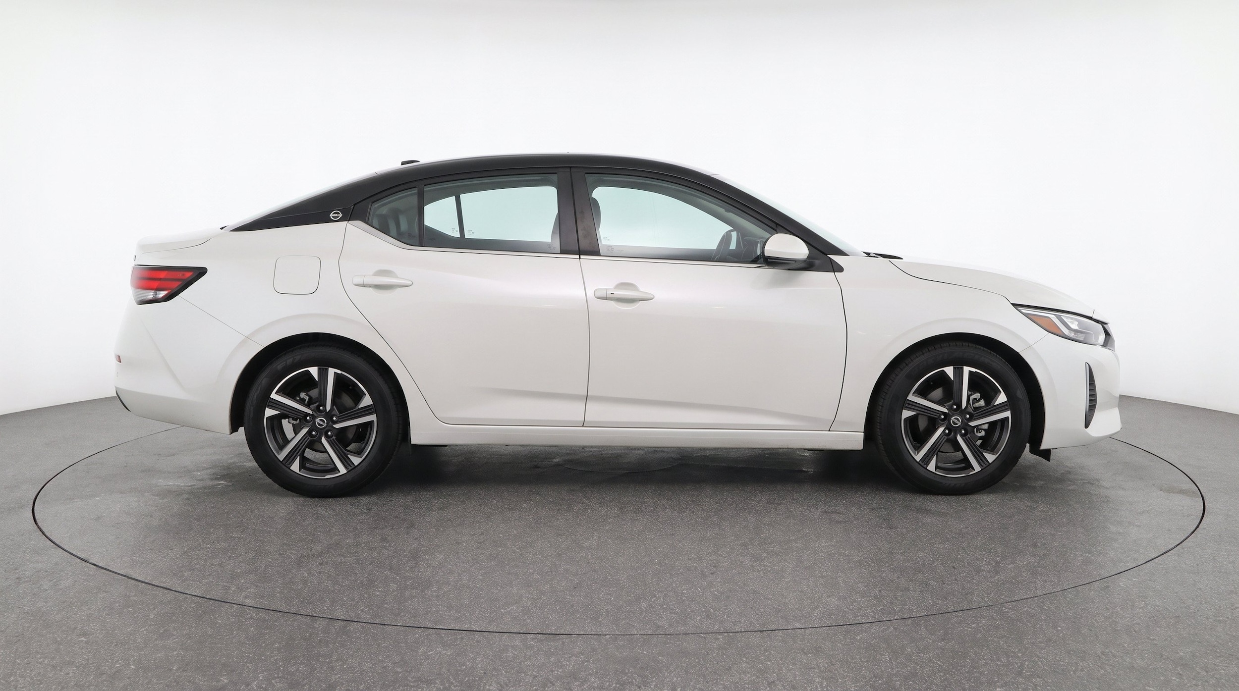 Thumbnail: 2025 Nissan Sentra - 11