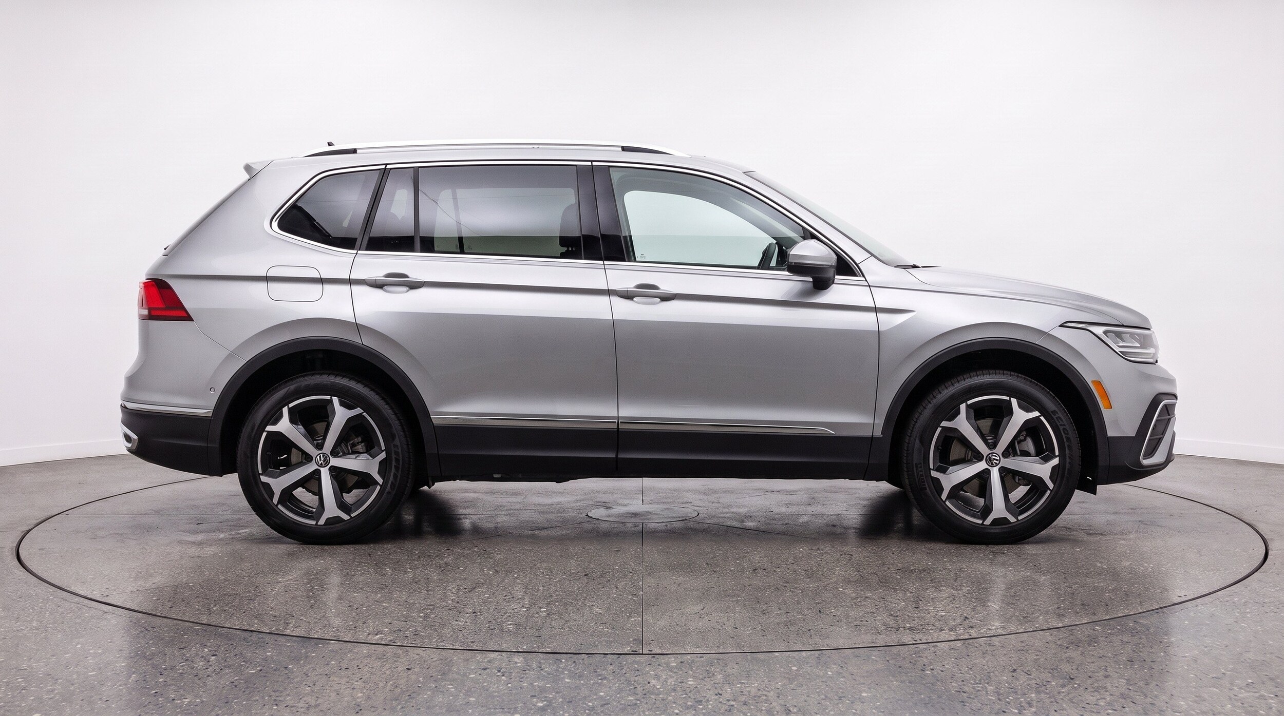 Thumbnail: 2026 Volkswagen Tiguan - 11