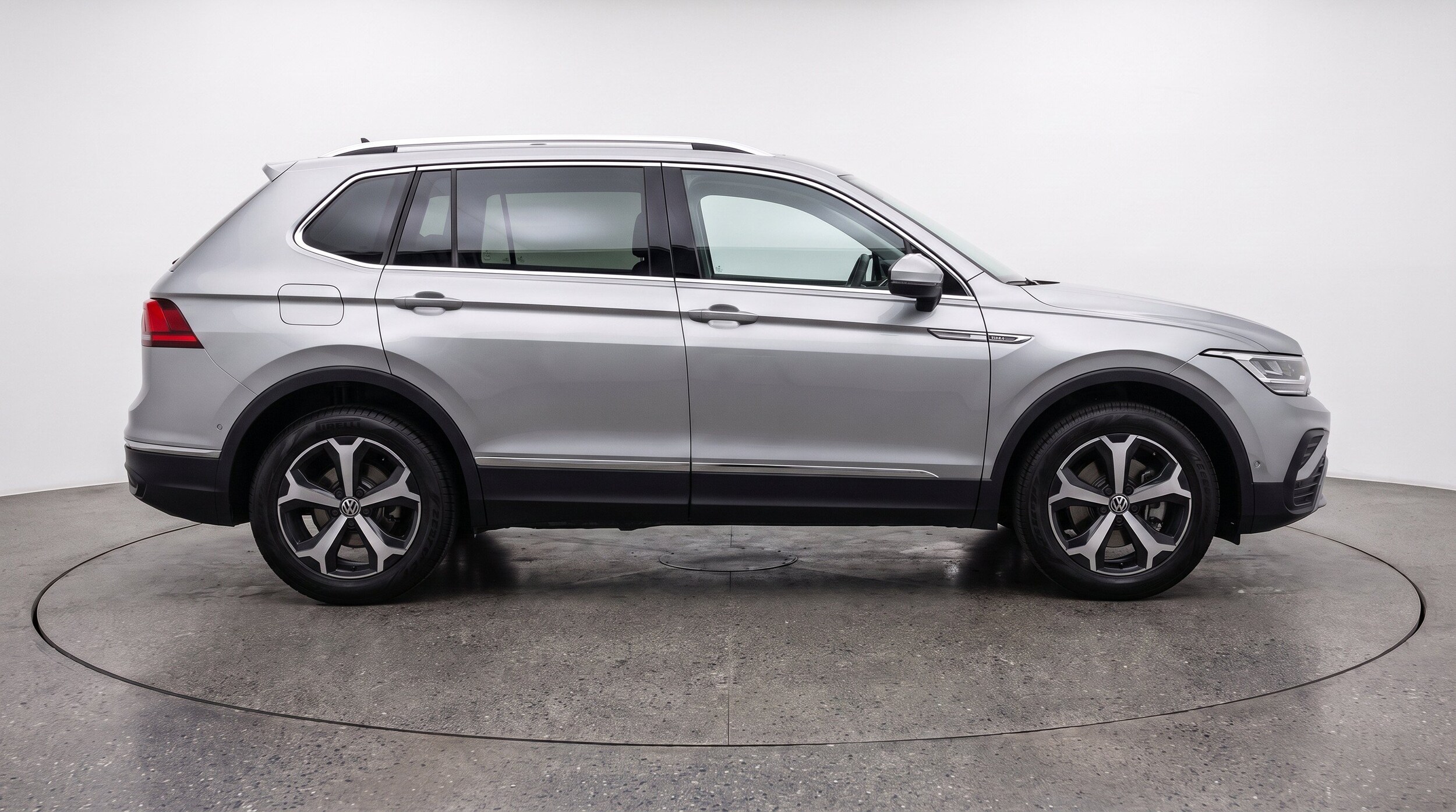 Thumbnail: 2026 Volkswagen Tiguan - 11