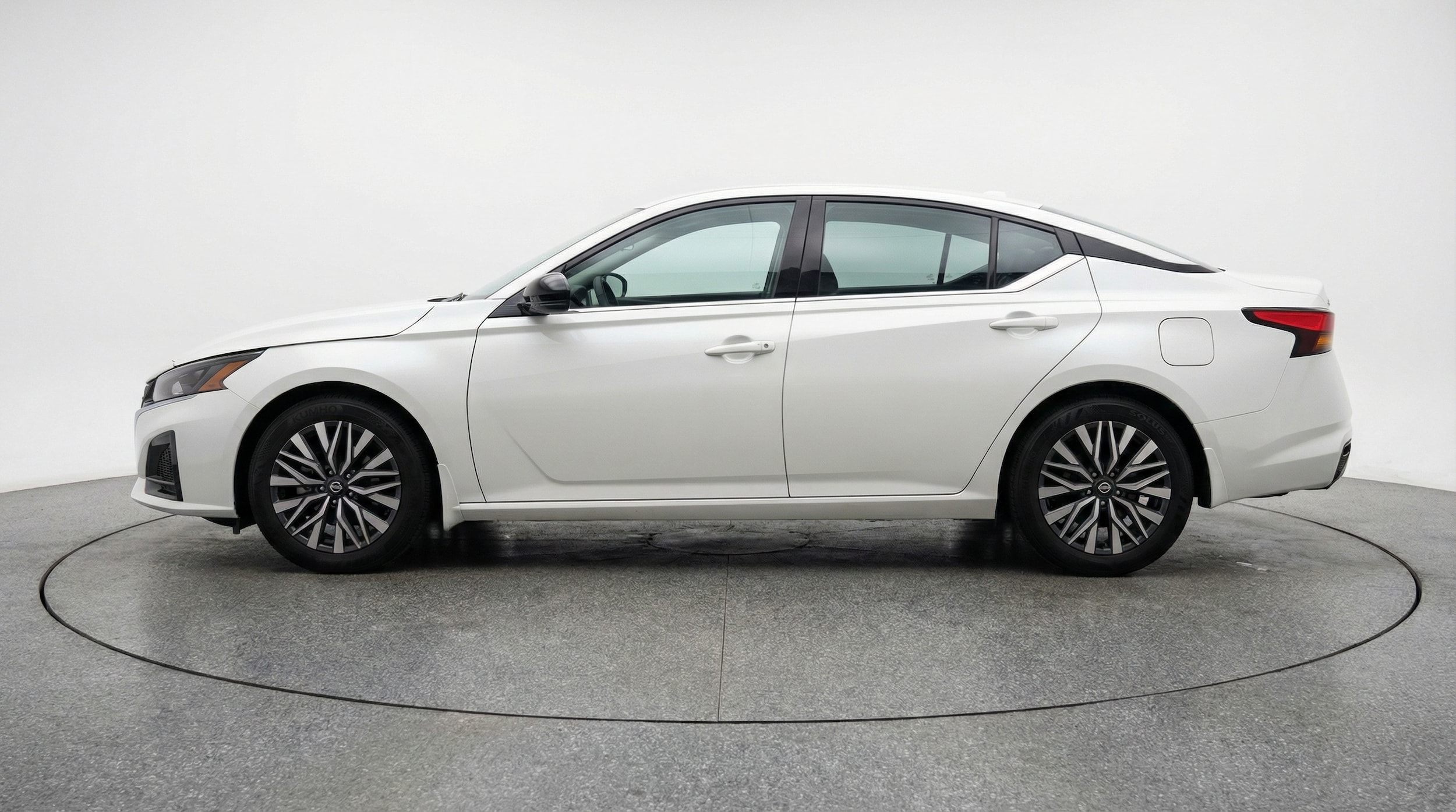 Thumbnail: 2025 Nissan Altima - 4