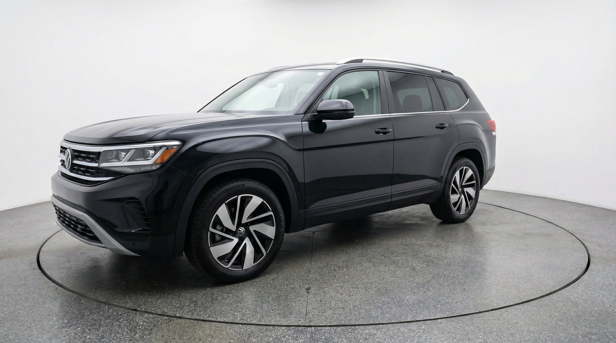 Thumbnail: 2026 Volkswagen Atlas - 3