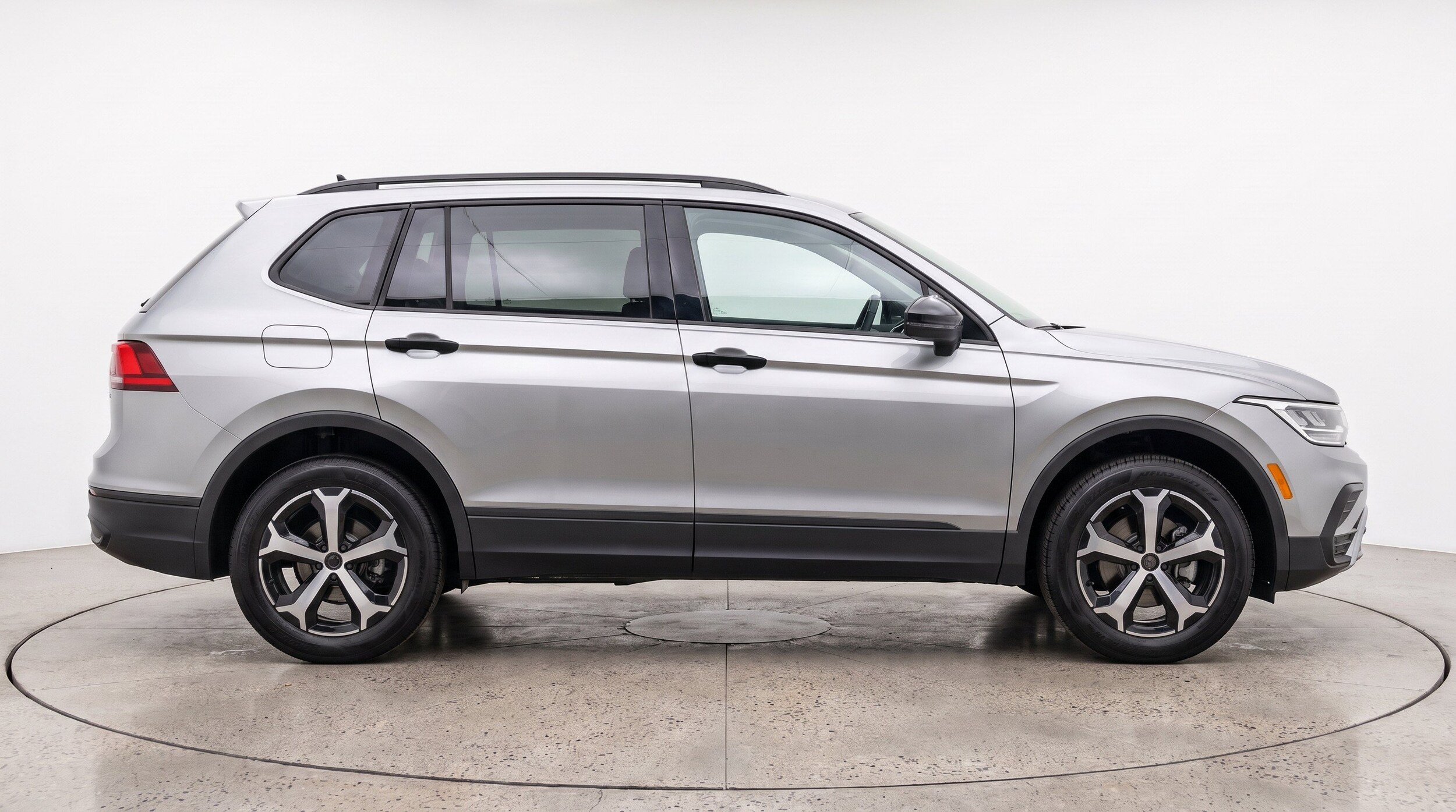 Thumbnail: 2026 Volkswagen Tiguan - 10