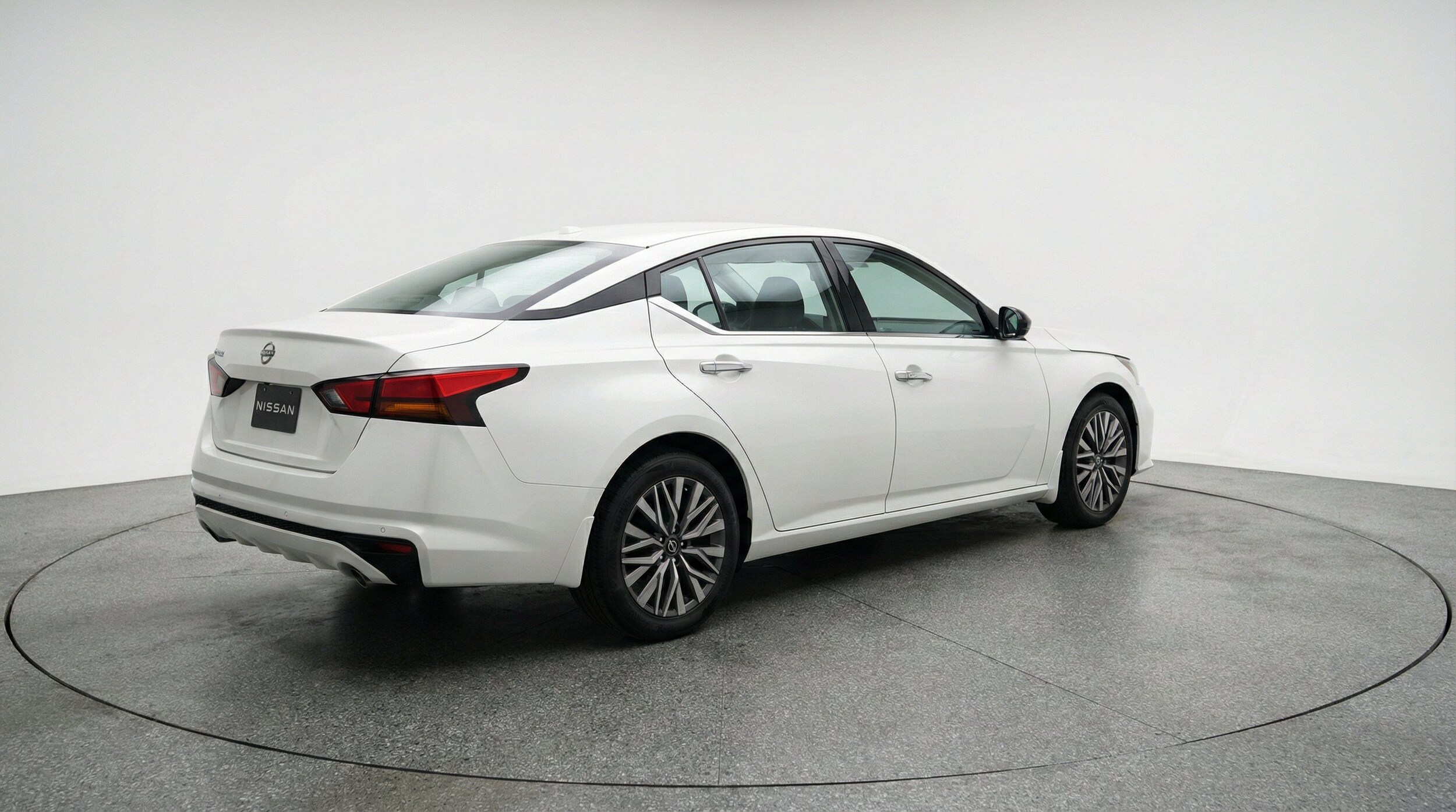Thumbnail: 2025 Nissan Altima - 9