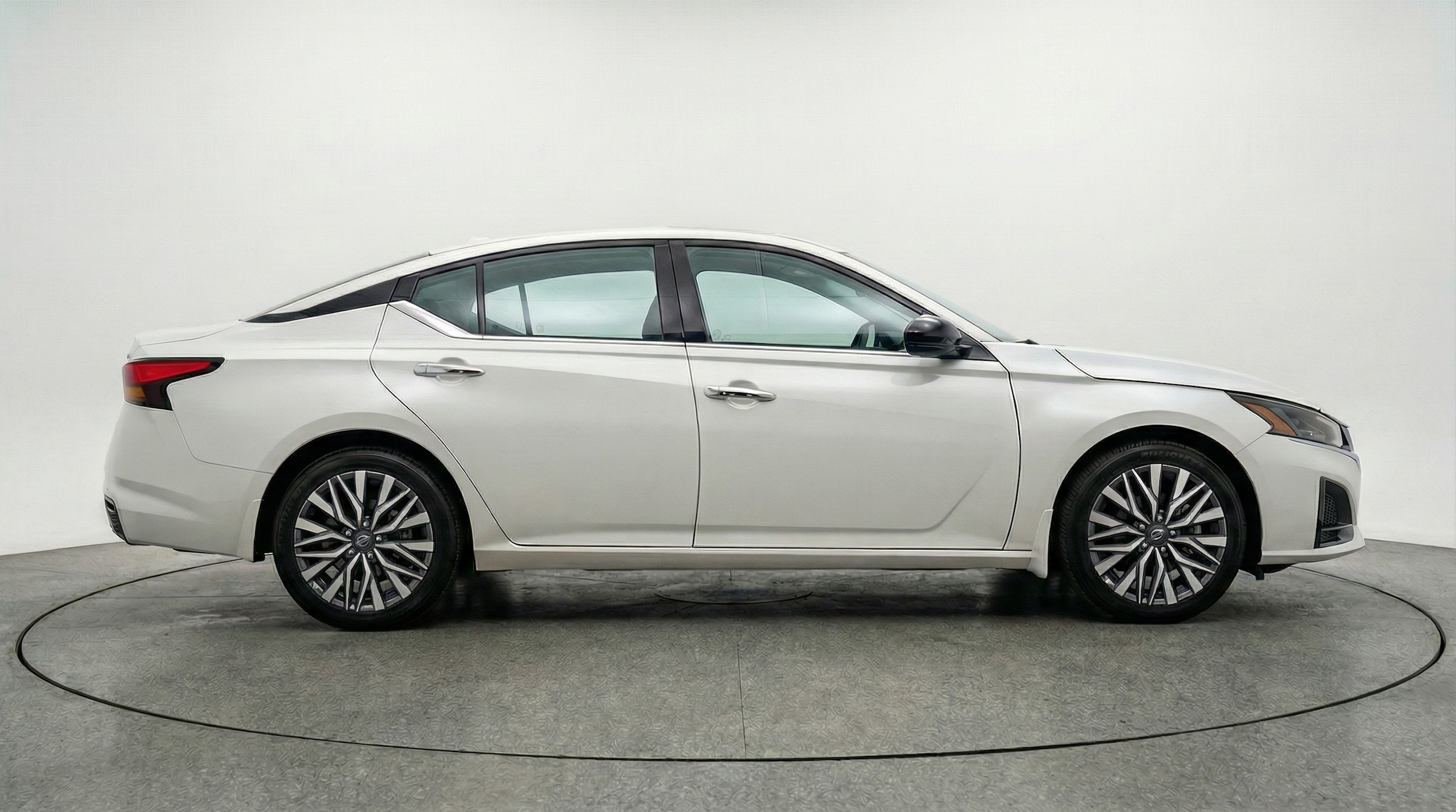 Thumbnail: 2025 Nissan Altima - 8