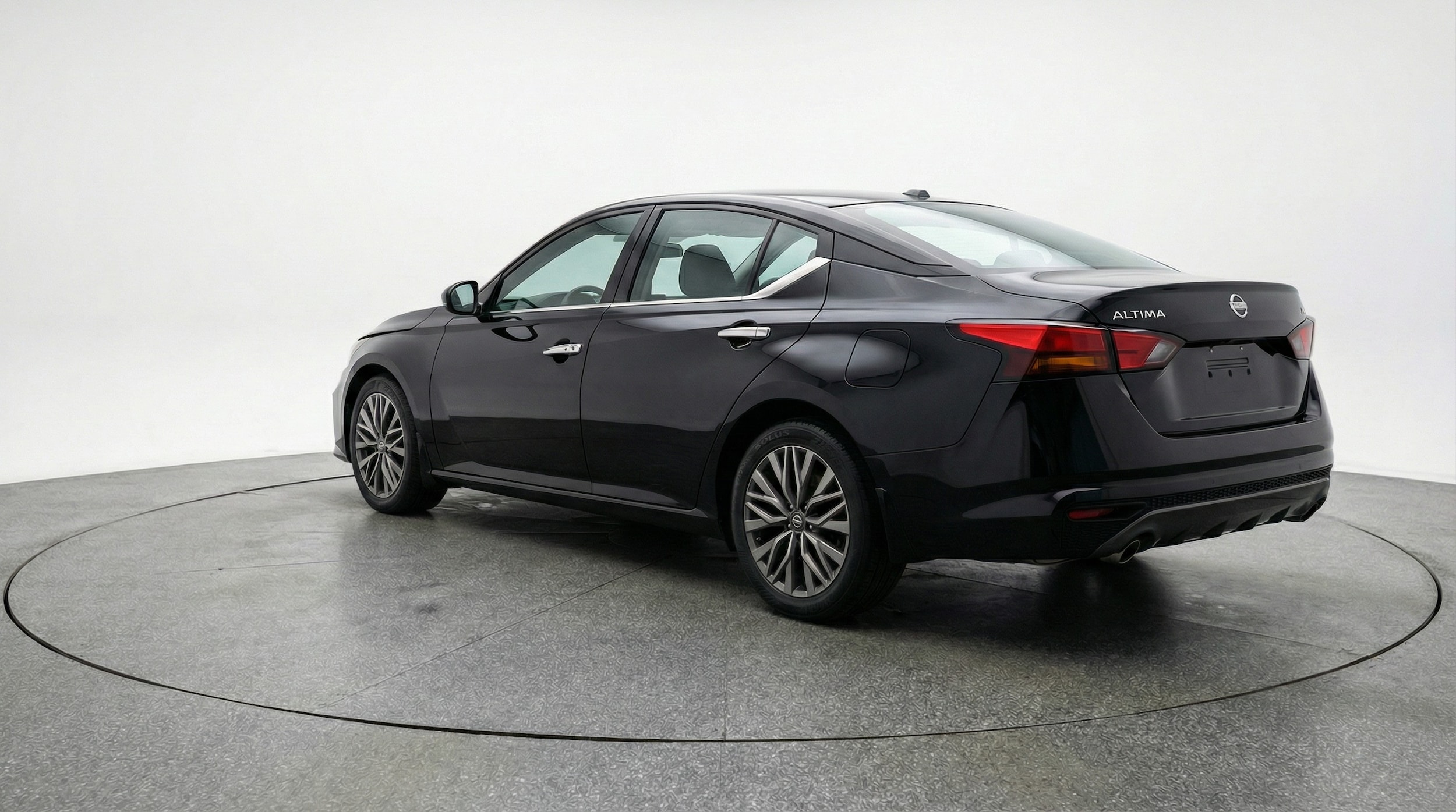 Thumbnail: 2025 Nissan Altima - 5