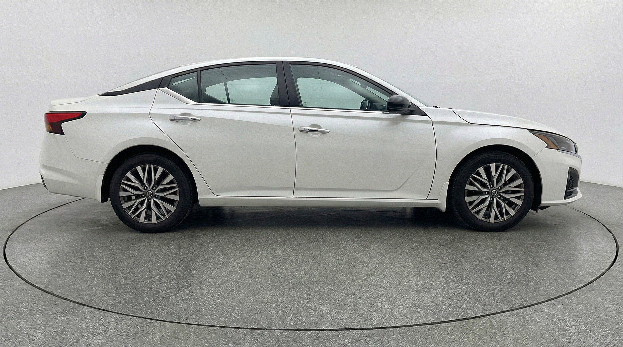 Thumbnail: 2025 Nissan Altima - 11